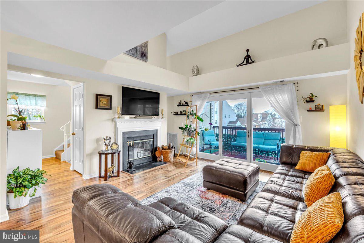 ROLLINGWOOD - Residential