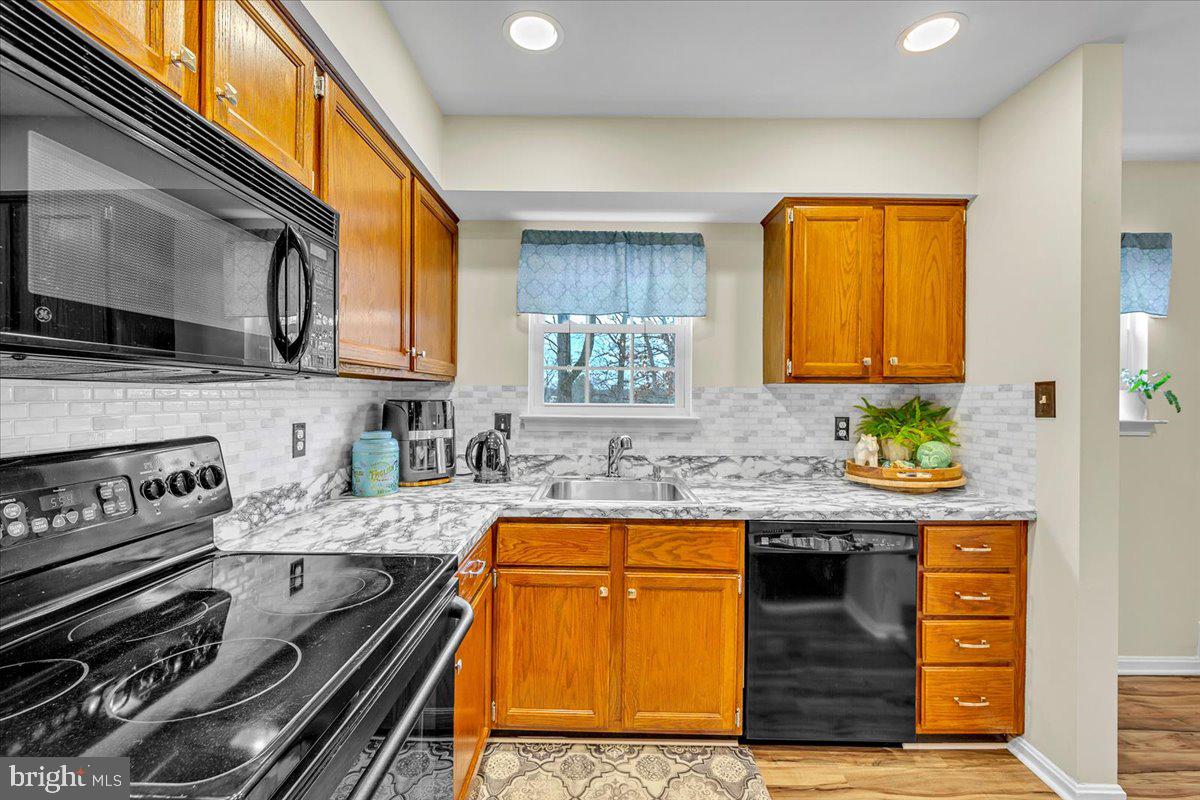 ROLLINGWOOD - Residential