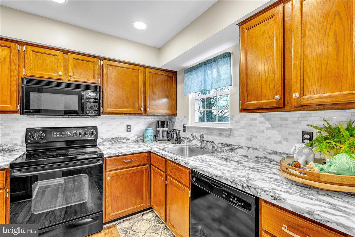 ROLLINGWOOD - Residential