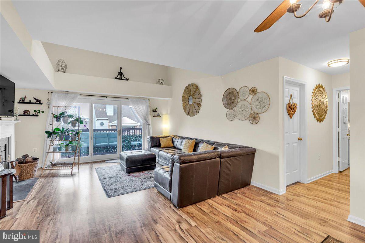 ROLLINGWOOD - Residential