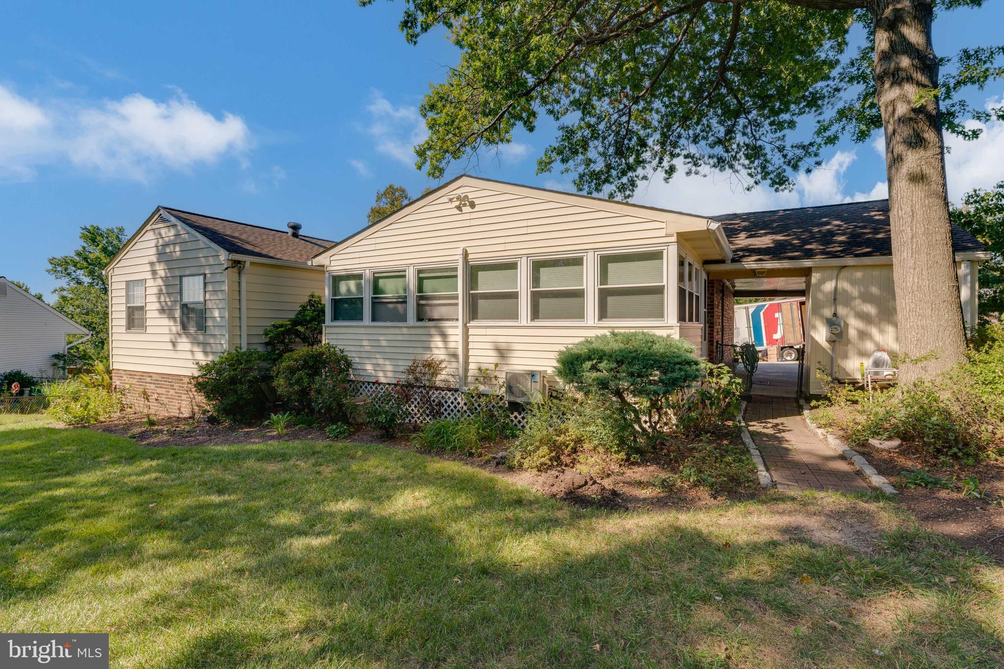 CALVERTON - Residential