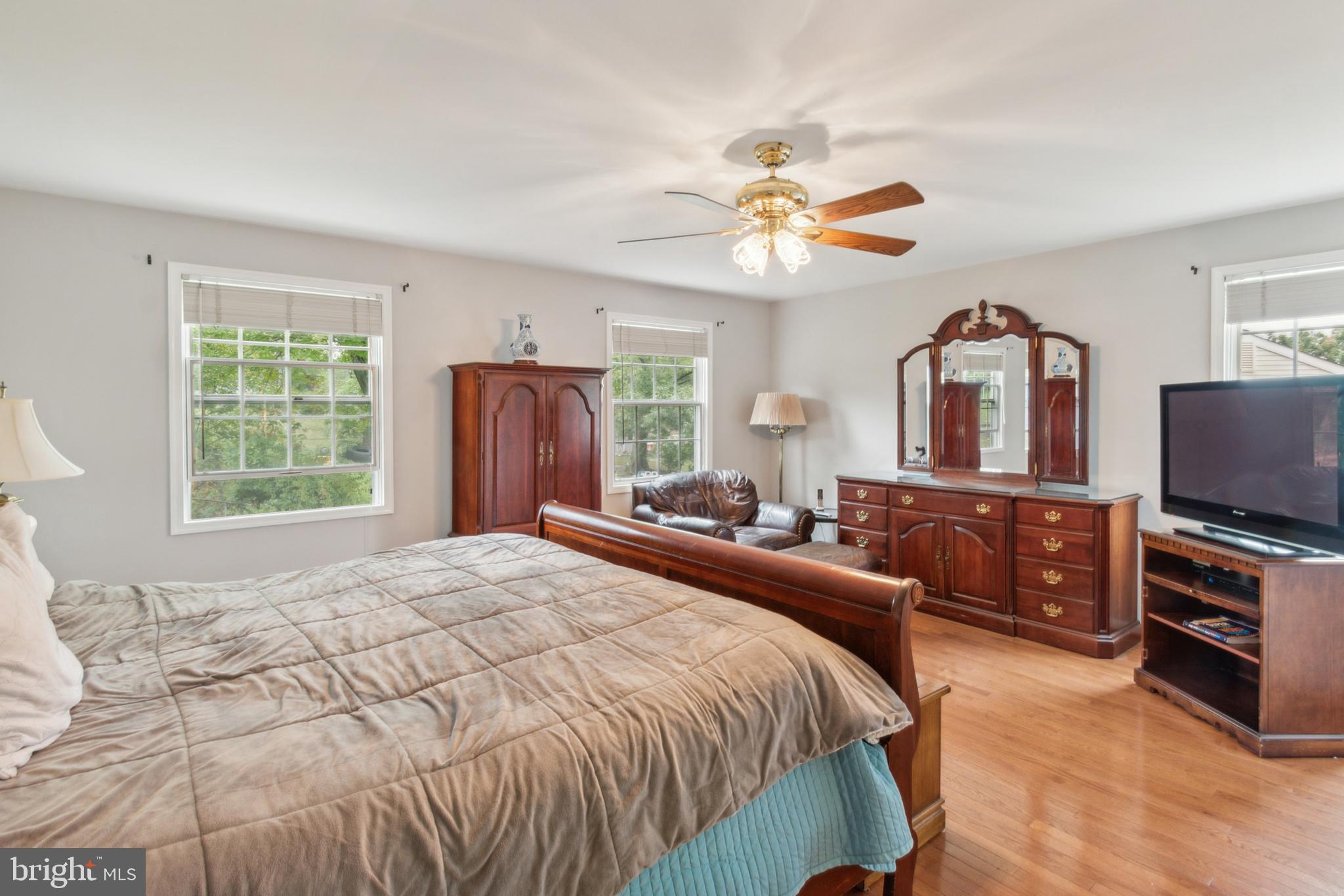 CALVERTON - Residential