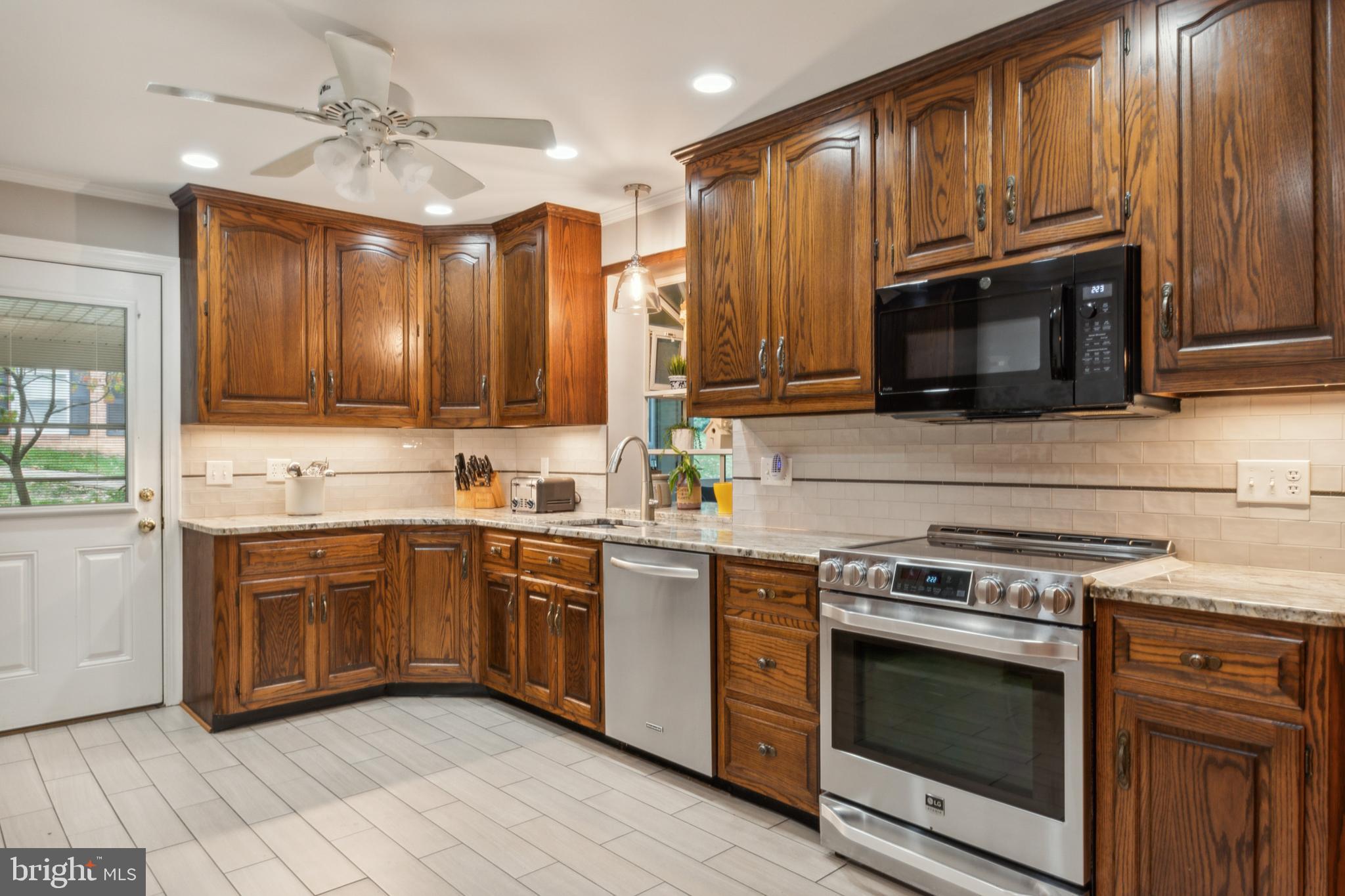 CALVERTON - Residential