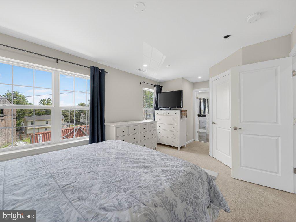 CAPITOL HEIGHTS - Residential