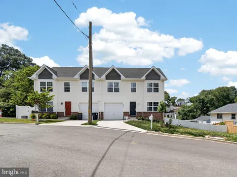 4831 Gunther Street, Capitol Heights, MD MLS: MDPG2203016