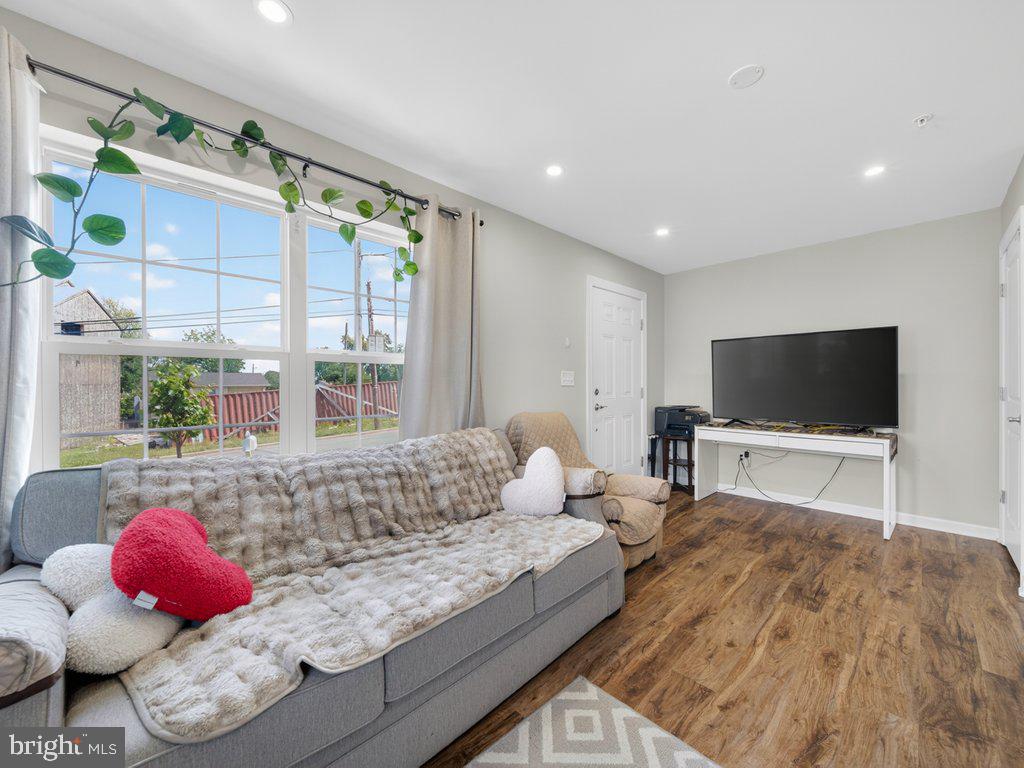CAPITOL HEIGHTS - Residential