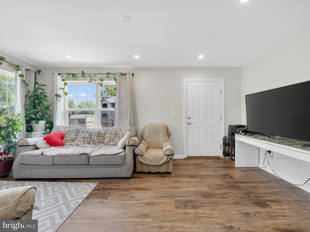 CAPITOL HEIGHTS - Residential