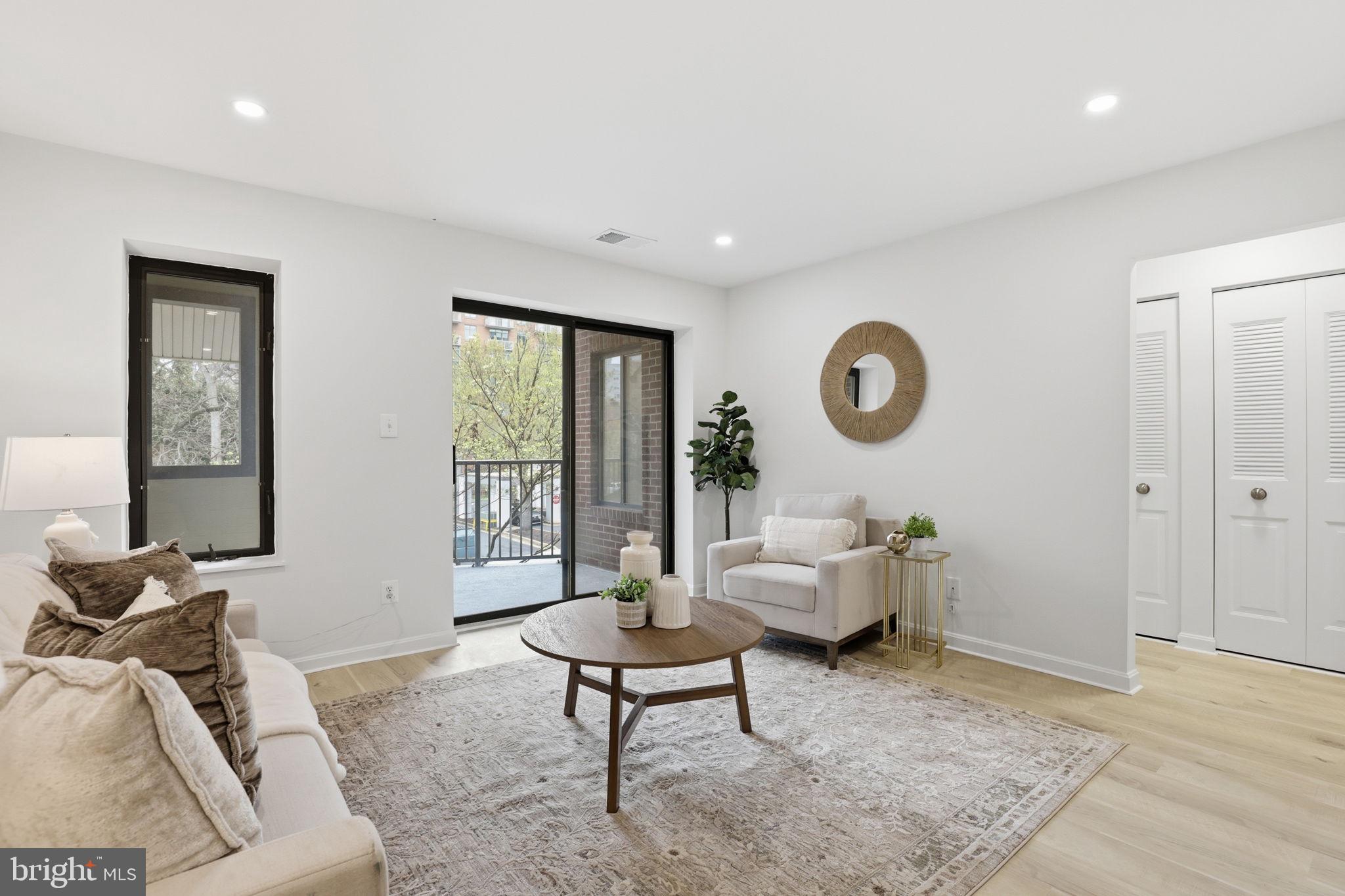 1020 N STAFFORD STREET 202