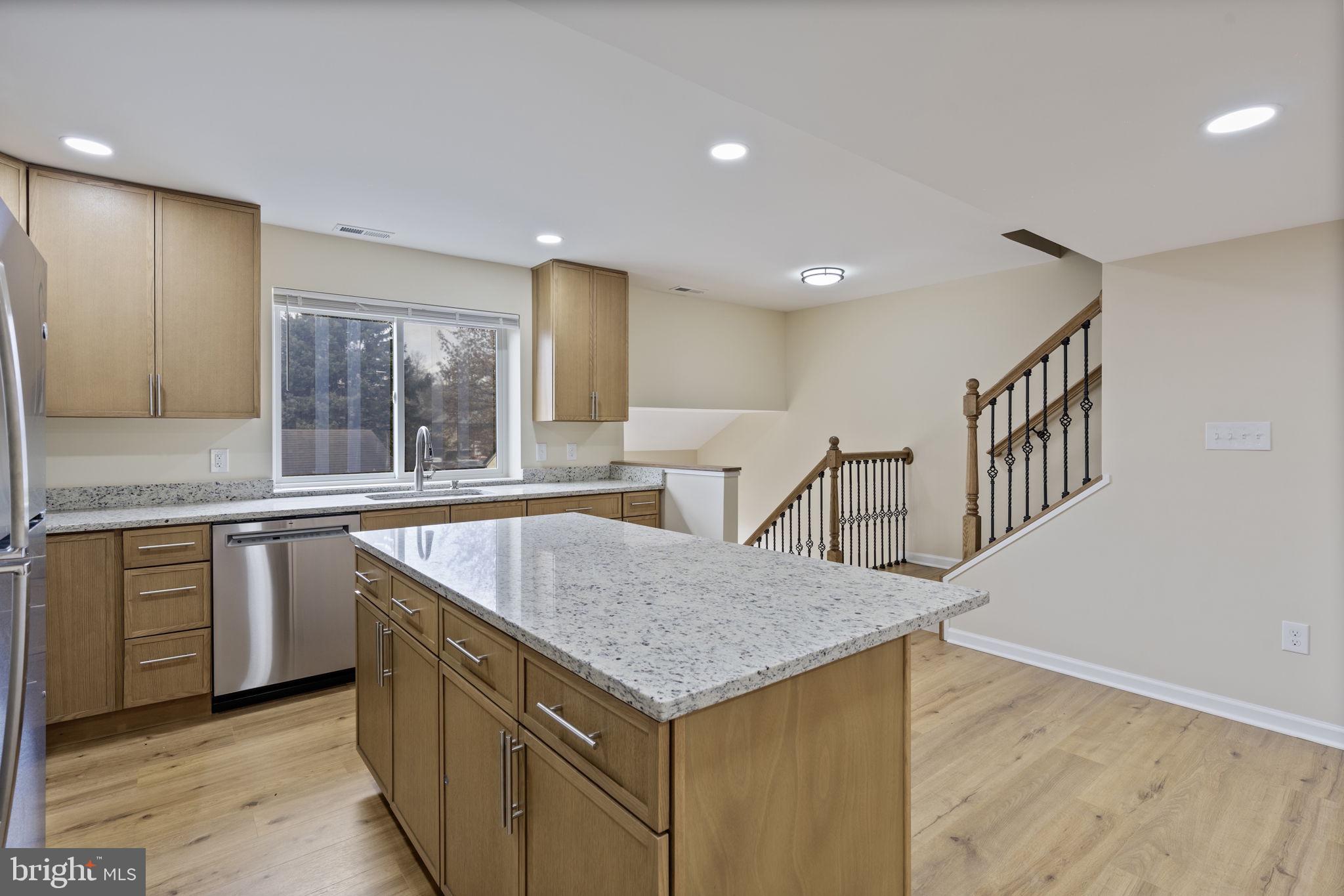 7388 HICKORY LOG CIRCLE