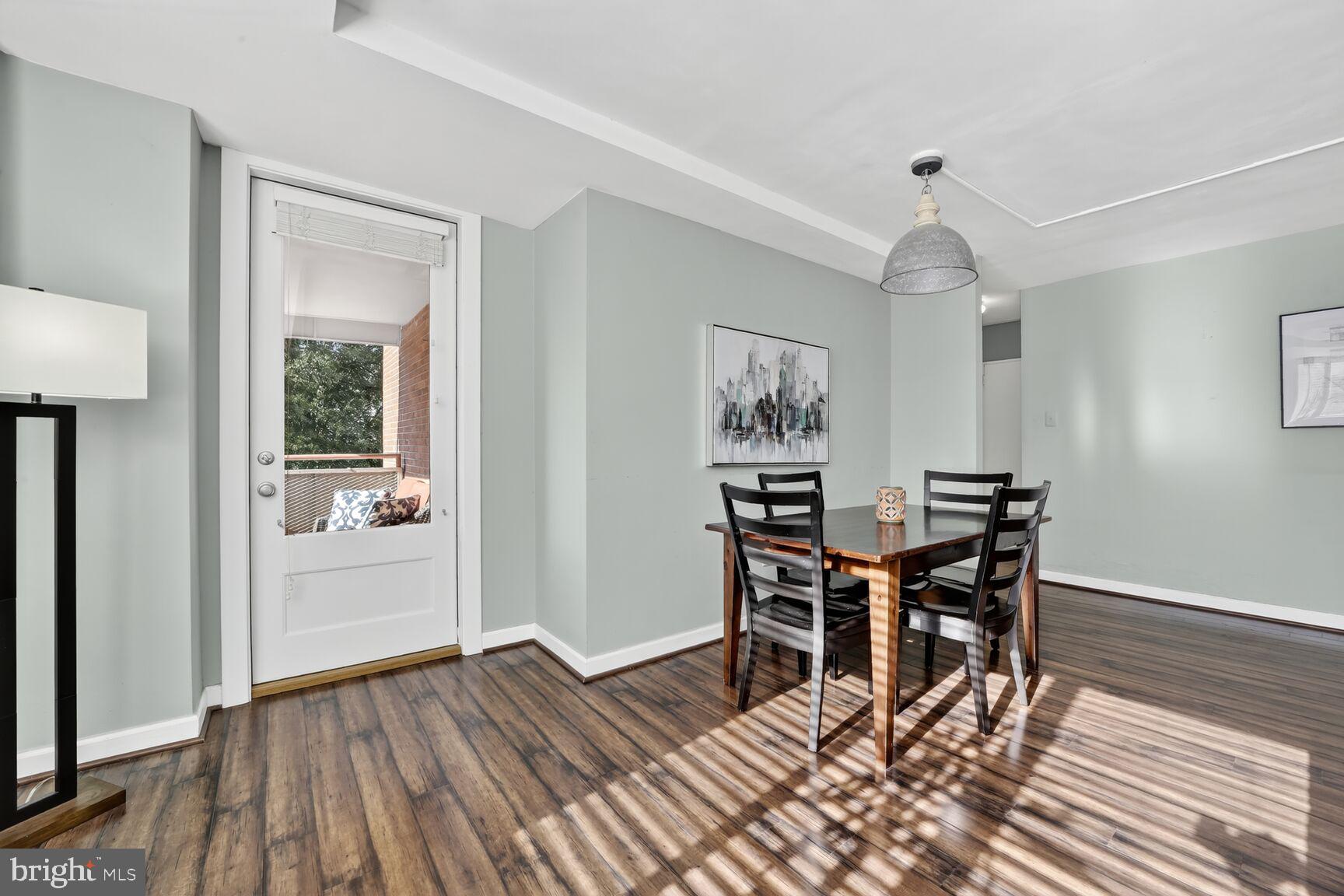 RIVER PLACE WEST - Residential