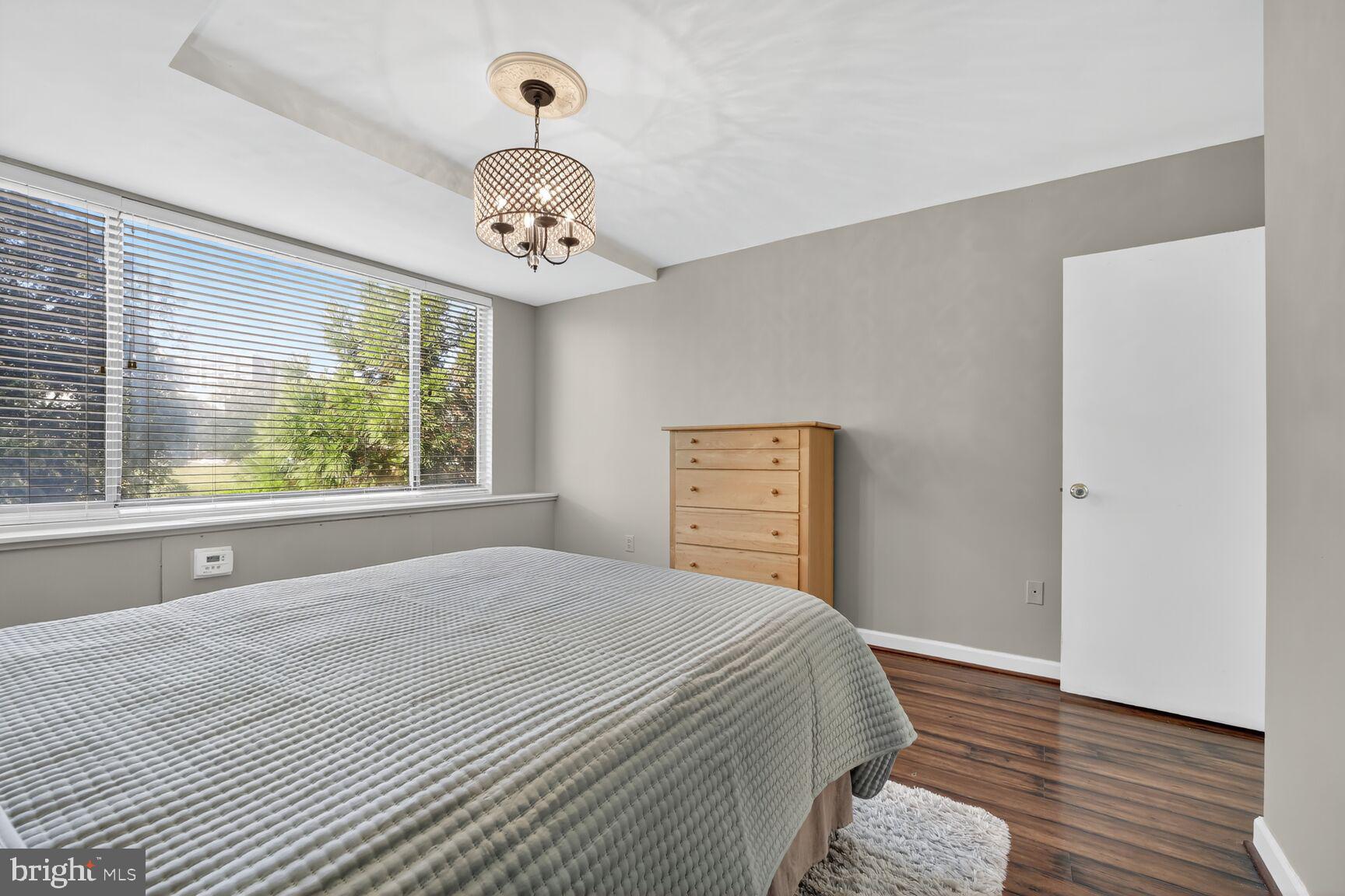 RIVER PLACE WEST - Residential