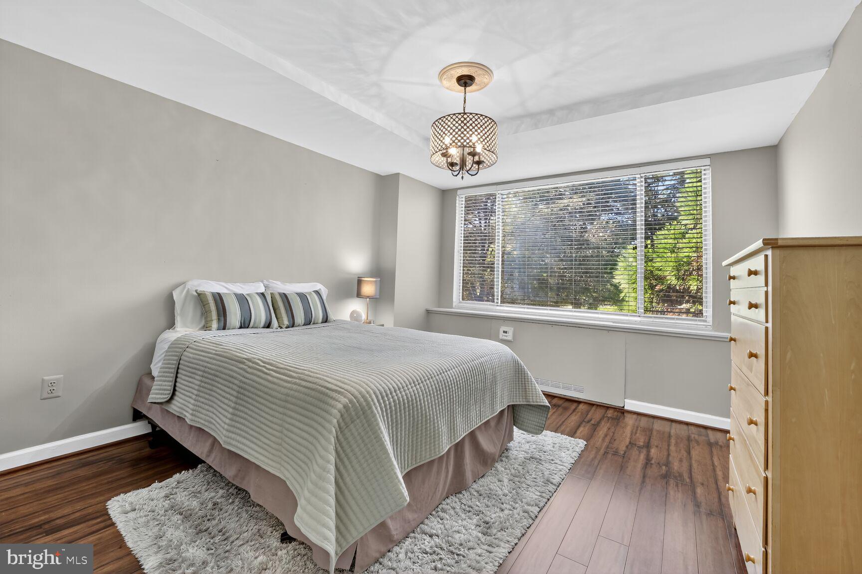 RIVER PLACE WEST - Residential