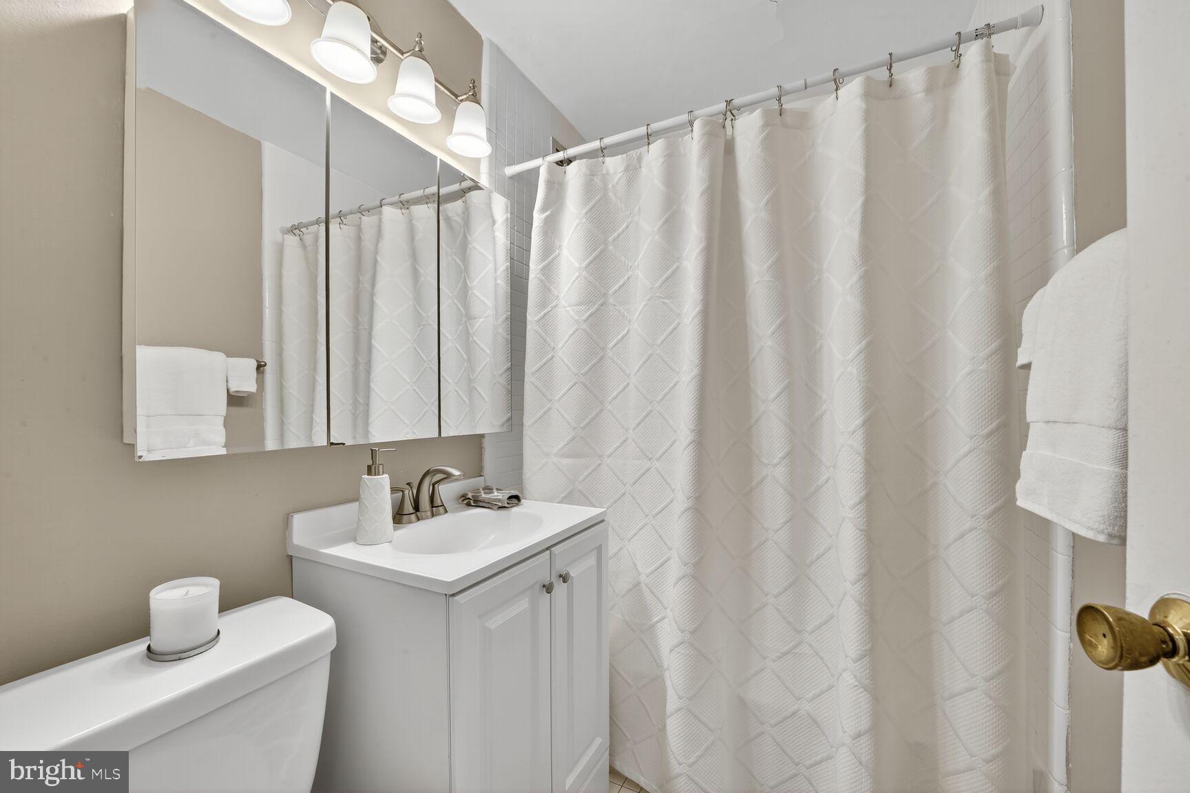 RIVER PLACE WEST - Residential