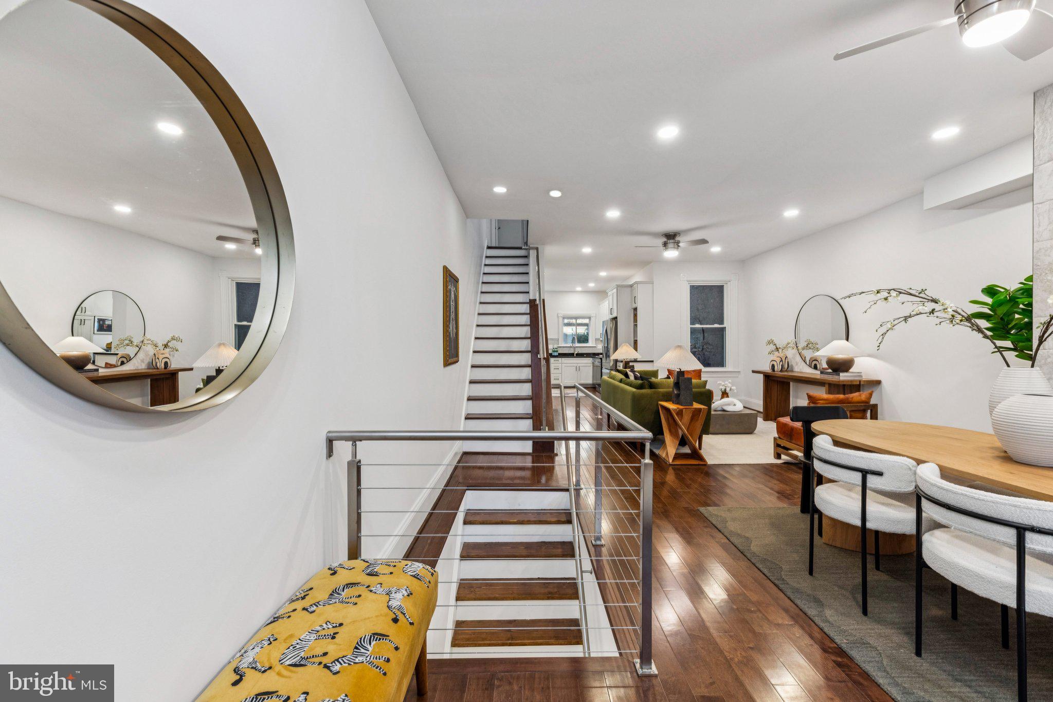 627 ELLIOTT STREET NE