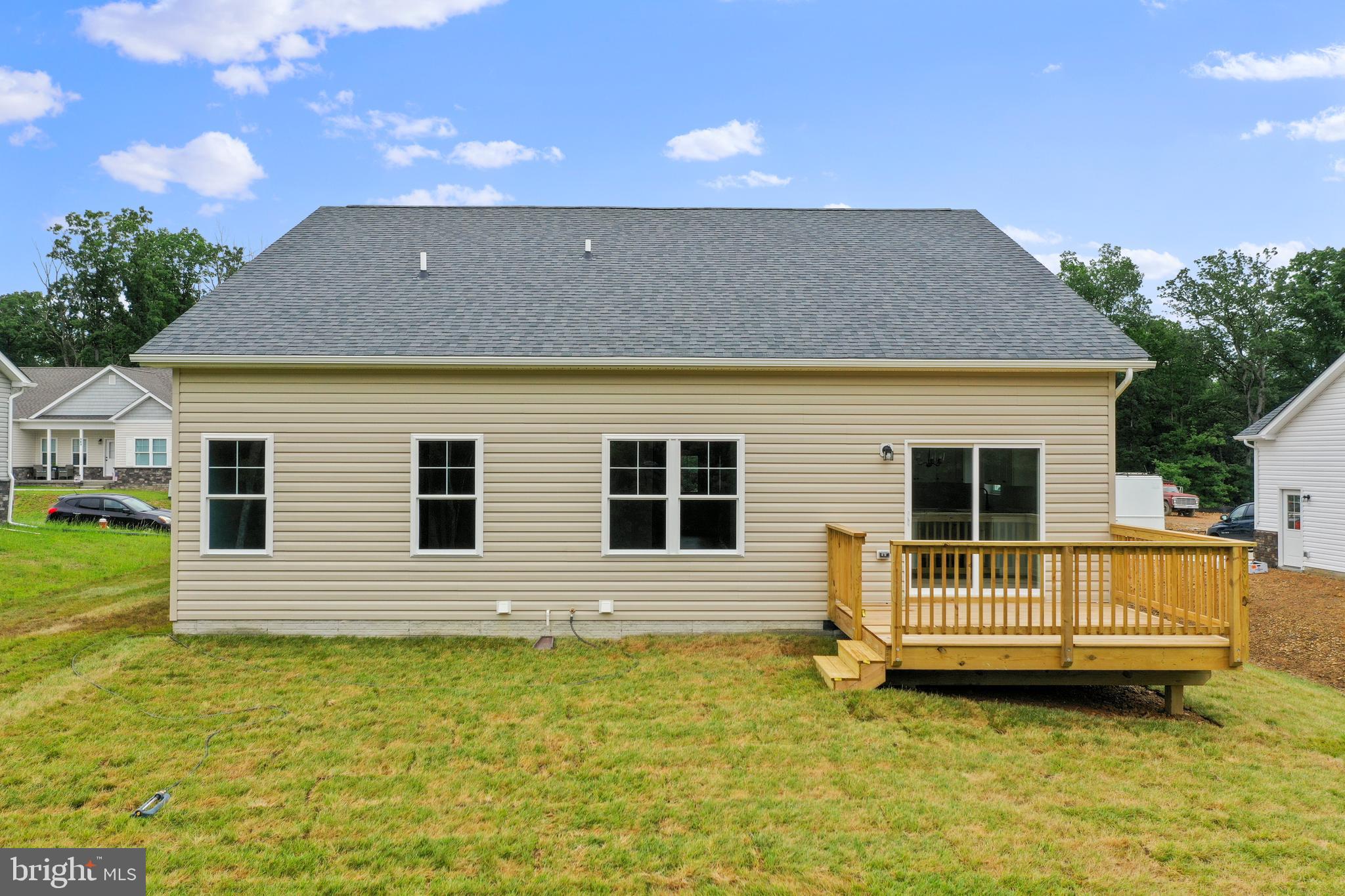 MIDDLE CREEK VISTAS - Residential