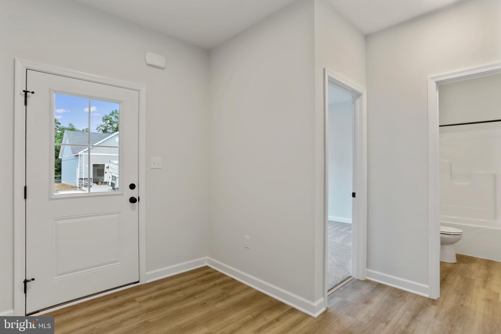 MIDDLE CREEK VISTAS - Residential