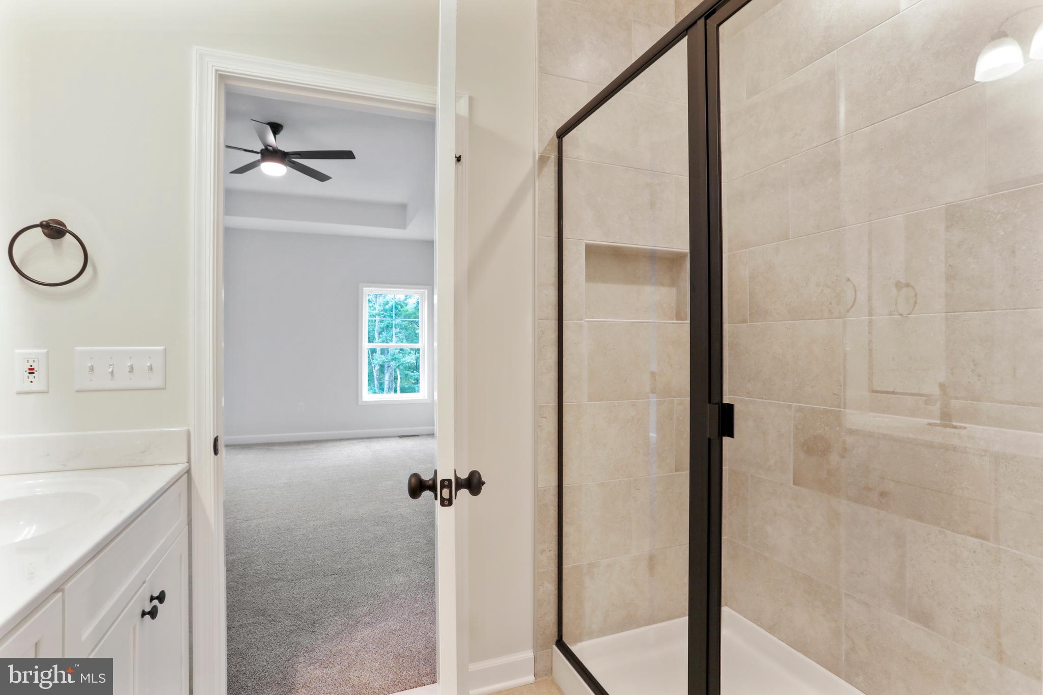 MIDDLE CREEK VISTAS - Residential