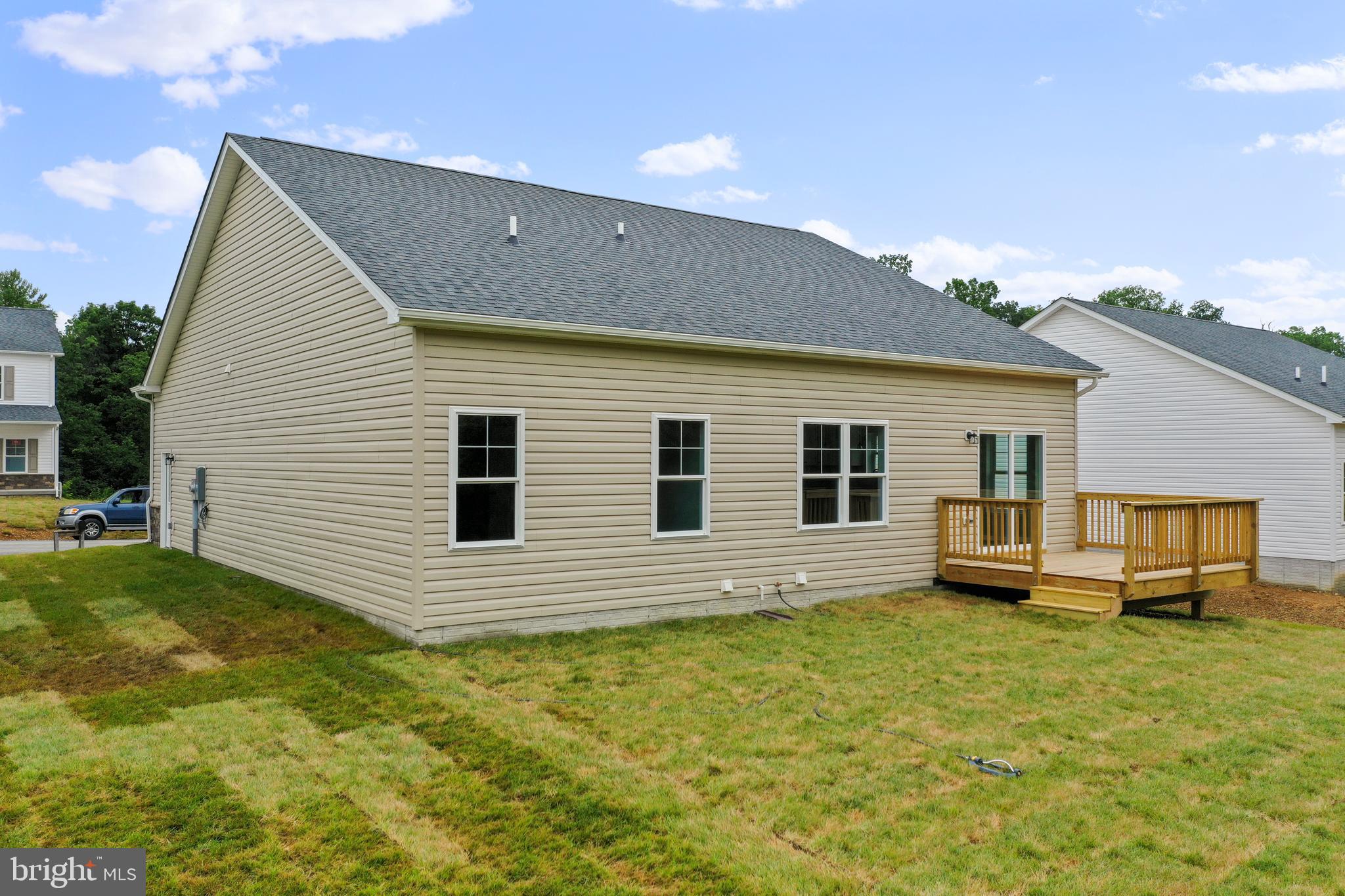 MIDDLE CREEK VISTAS - Residential