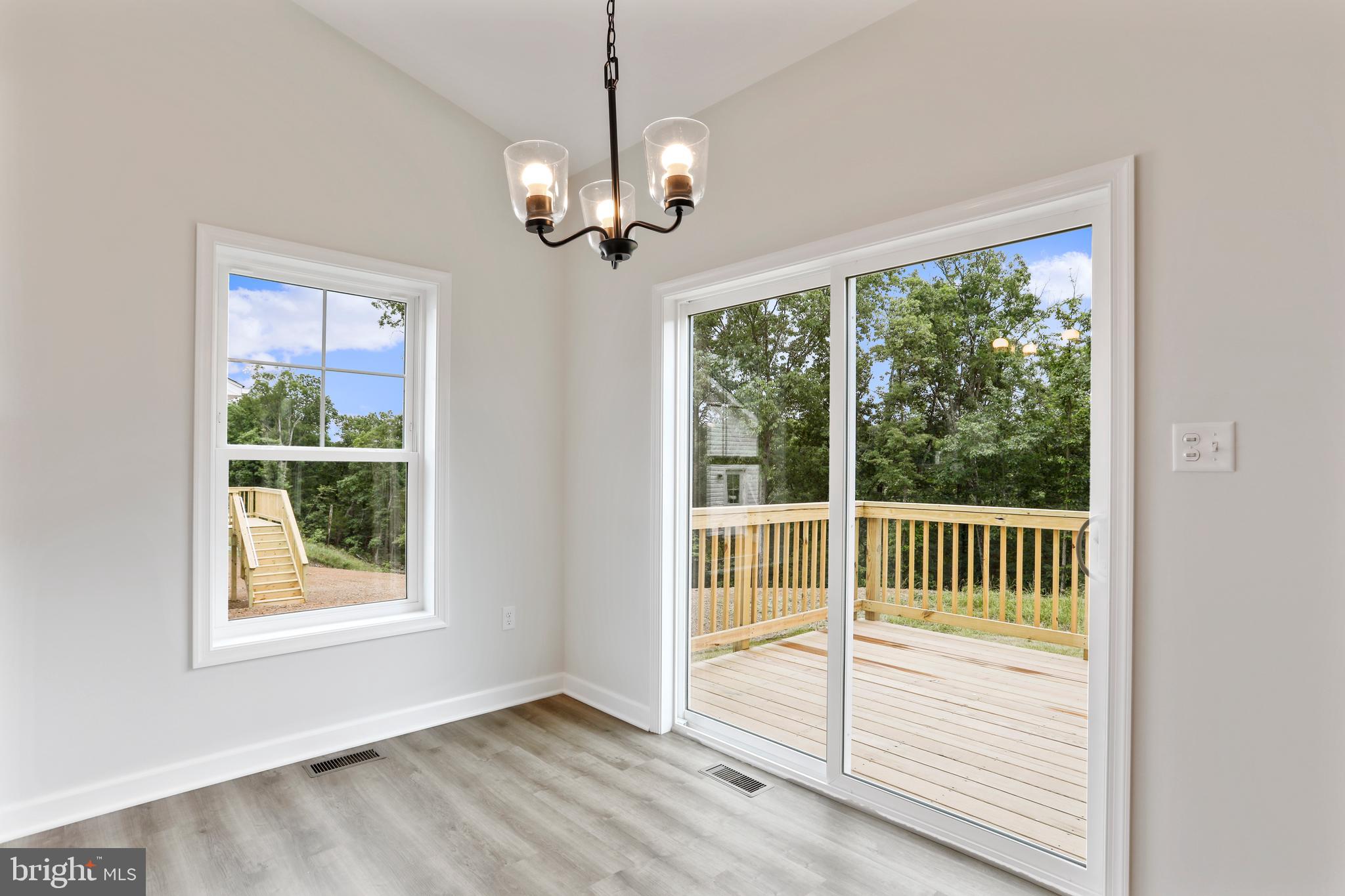 MIDDLE CREEK VISTAS - Residential