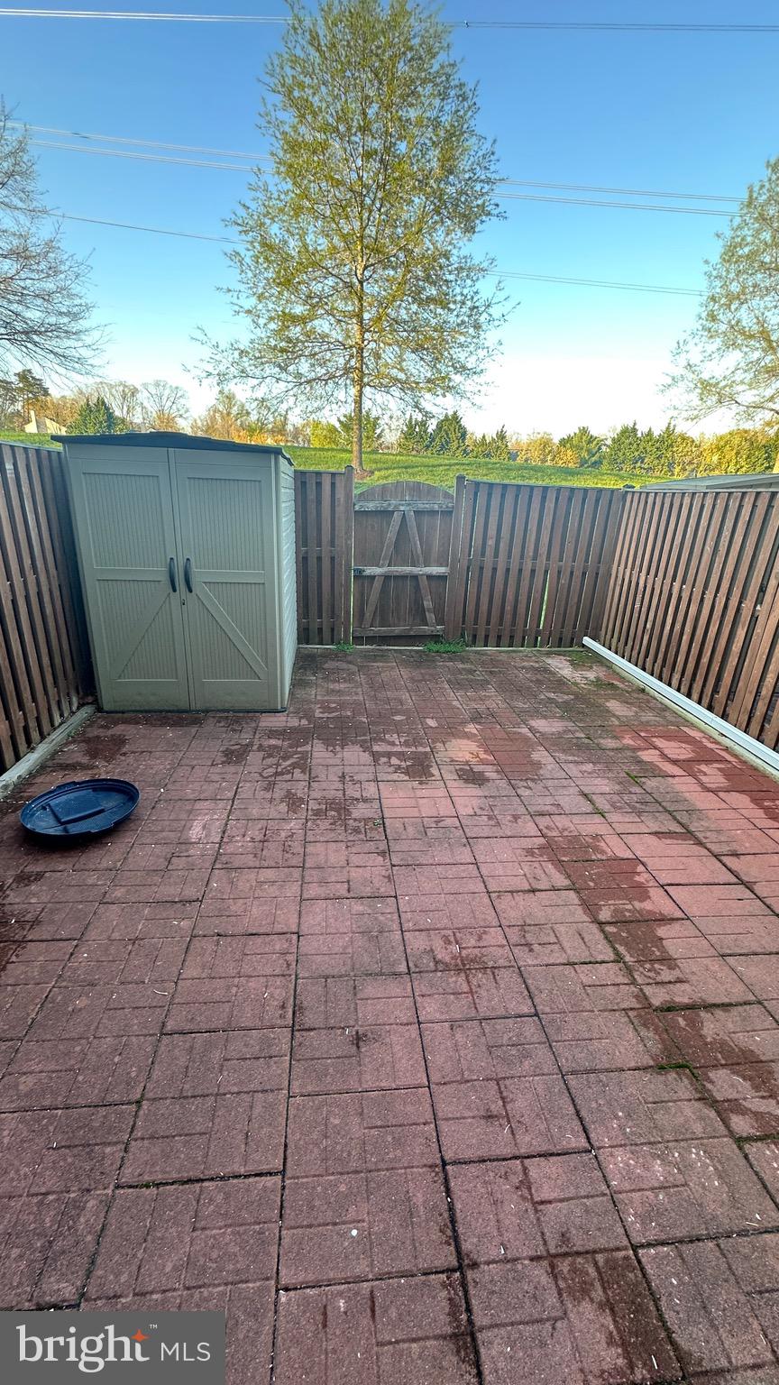 COMPTON VILLAGE - Residential Lease