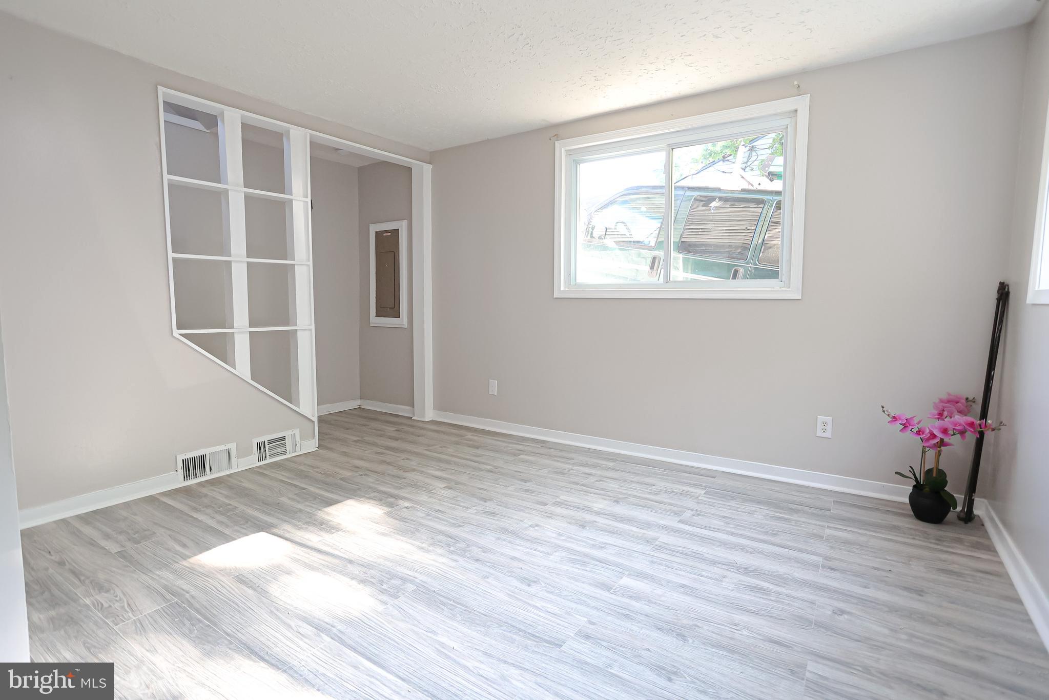 EAST PINES - Residential