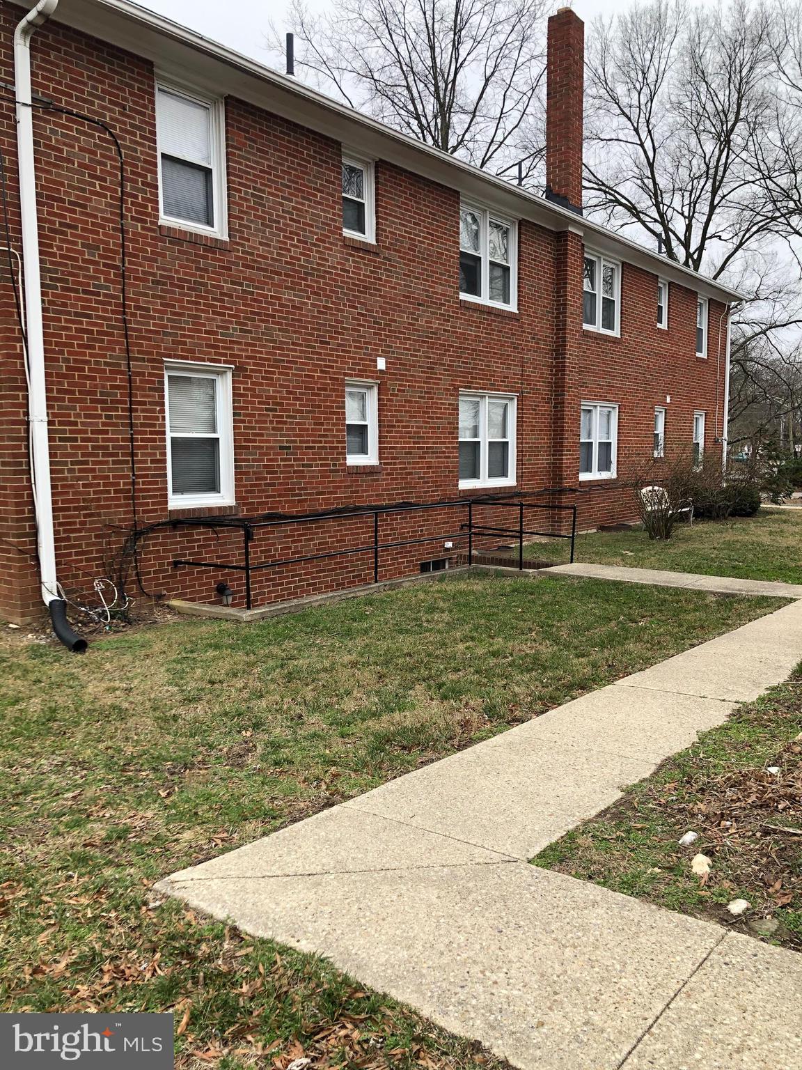 LAUREL PARK - Residential Lease