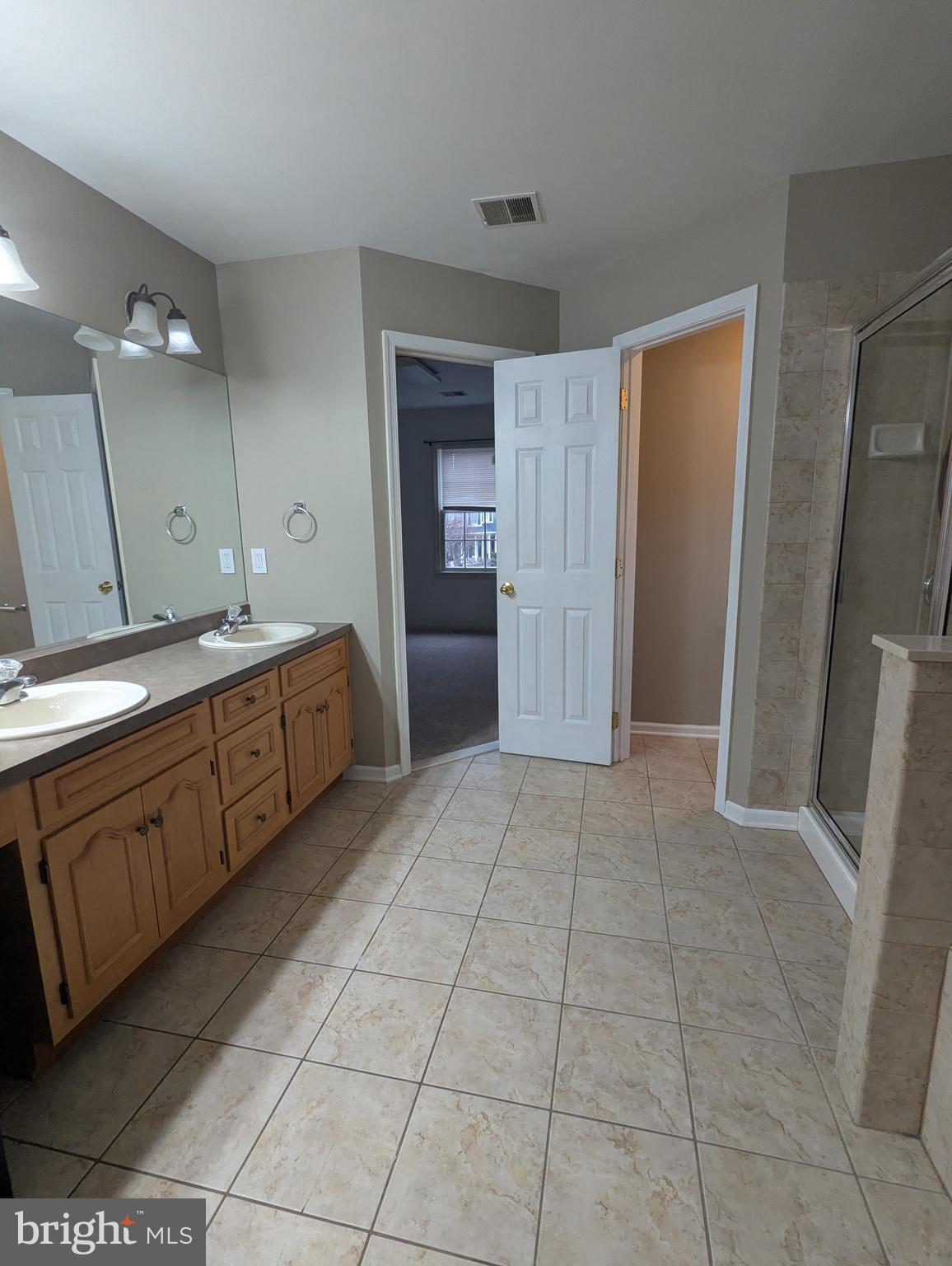 TATAMY HUNT - Residential Lease