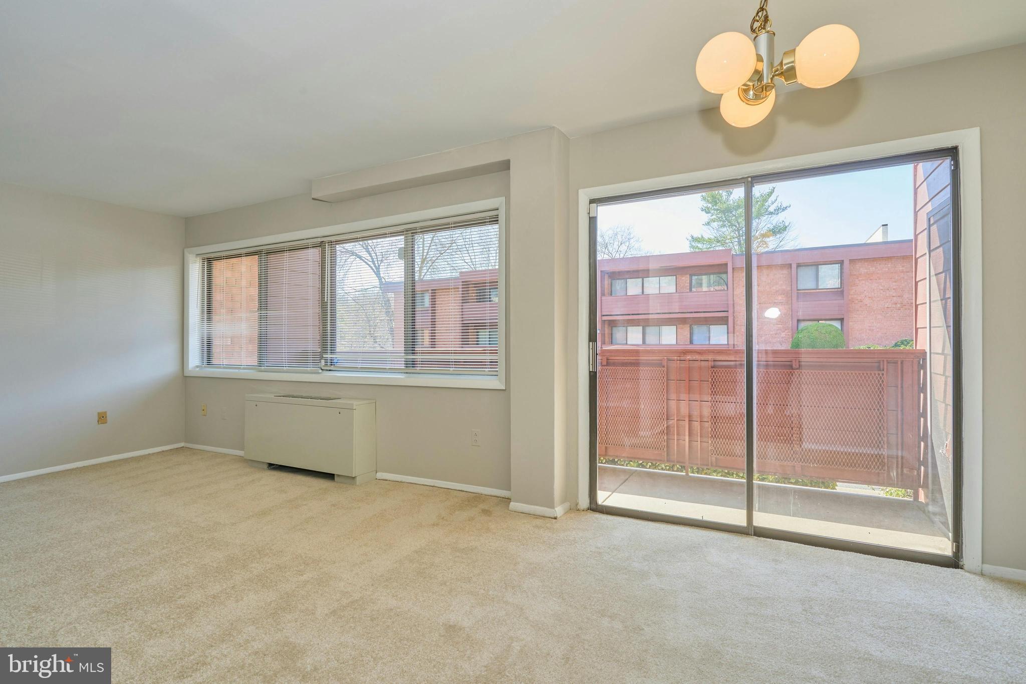 GEORGE MASON VILLAGE - Residential