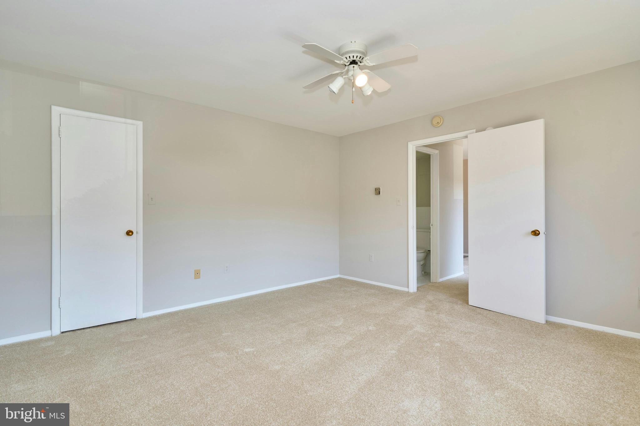 GEORGE MASON VILLAGE - Residential