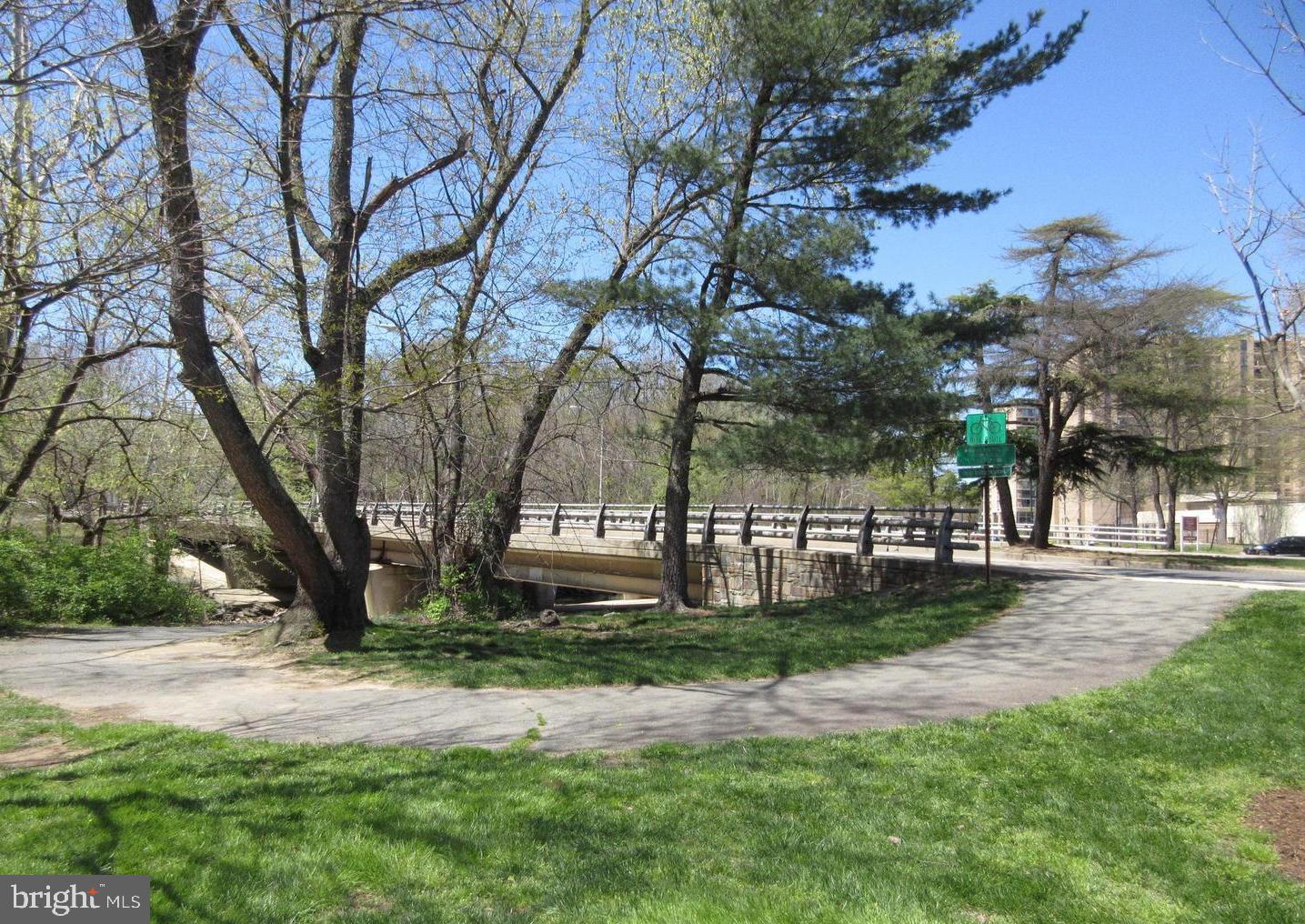 GEORGE MASON VILLAGE - Residential