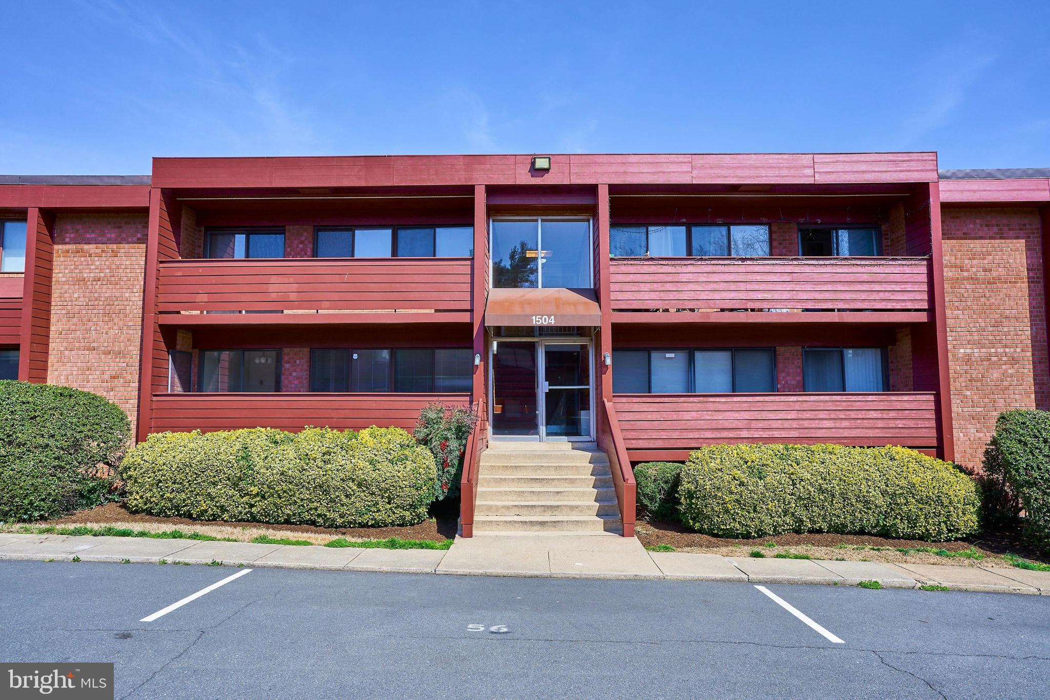 GEORGE MASON VILLAGE - Residential