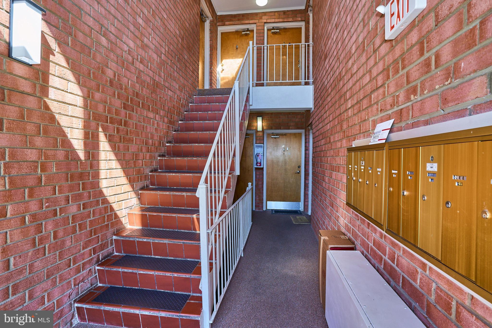 GEORGE MASON VILLAGE - Residential