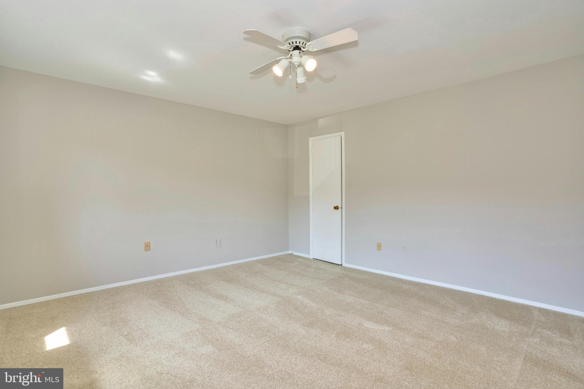 GEORGE MASON VILLAGE - Residential