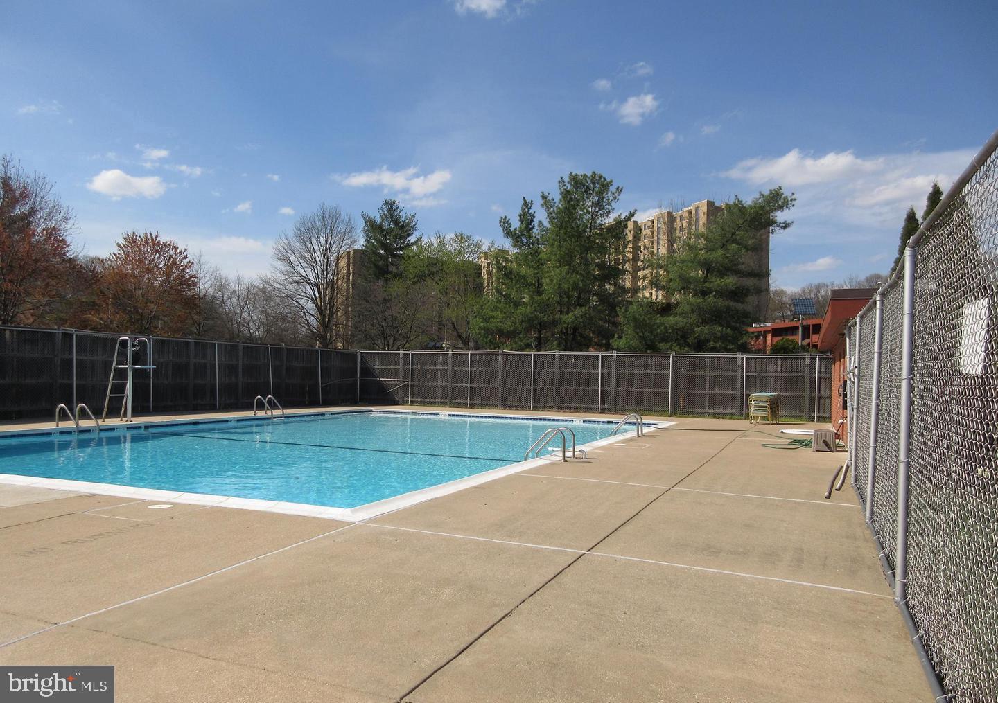 GEORGE MASON VILLAGE - Residential