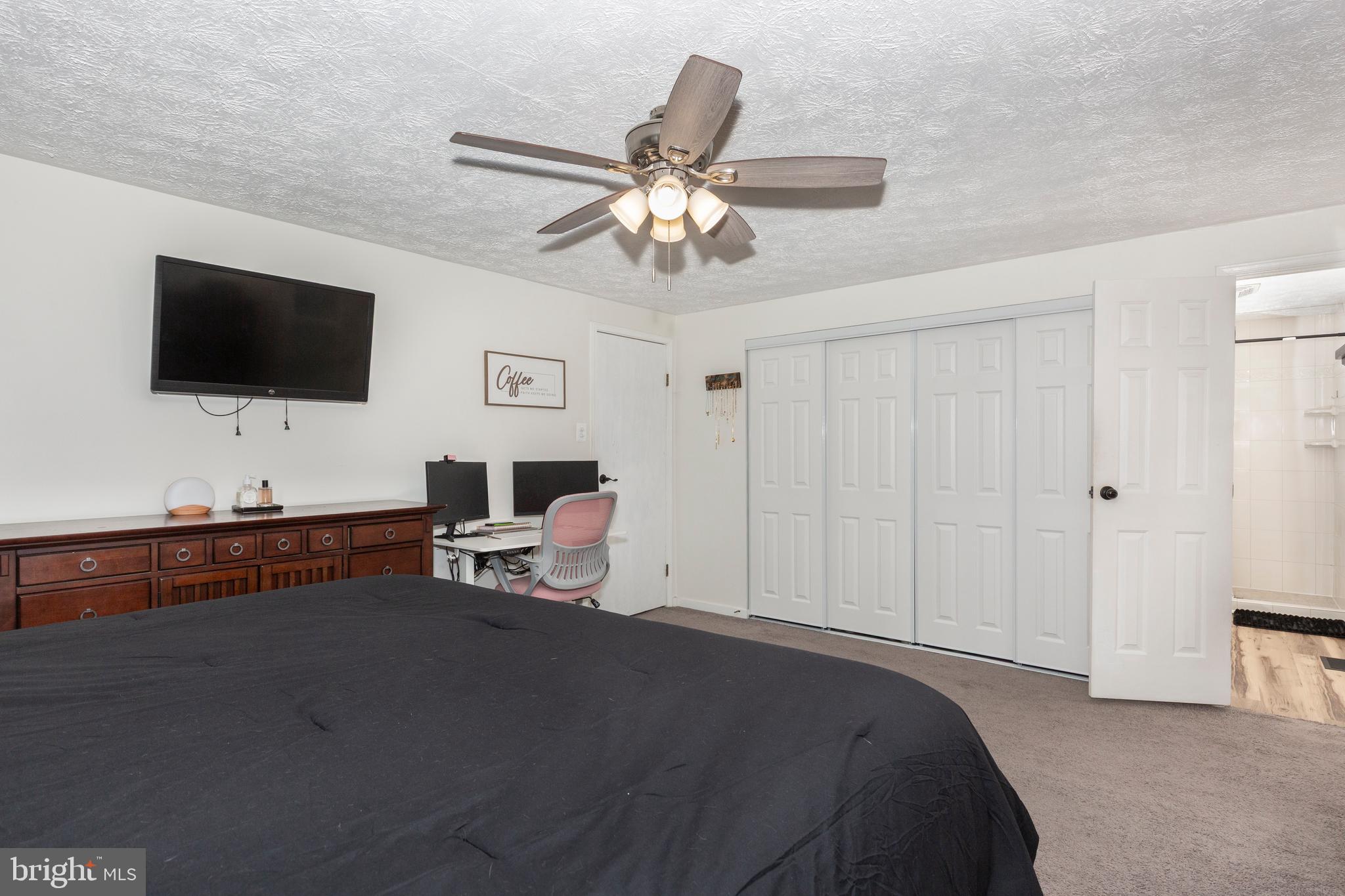 WASHINGTON CENTER - Residential