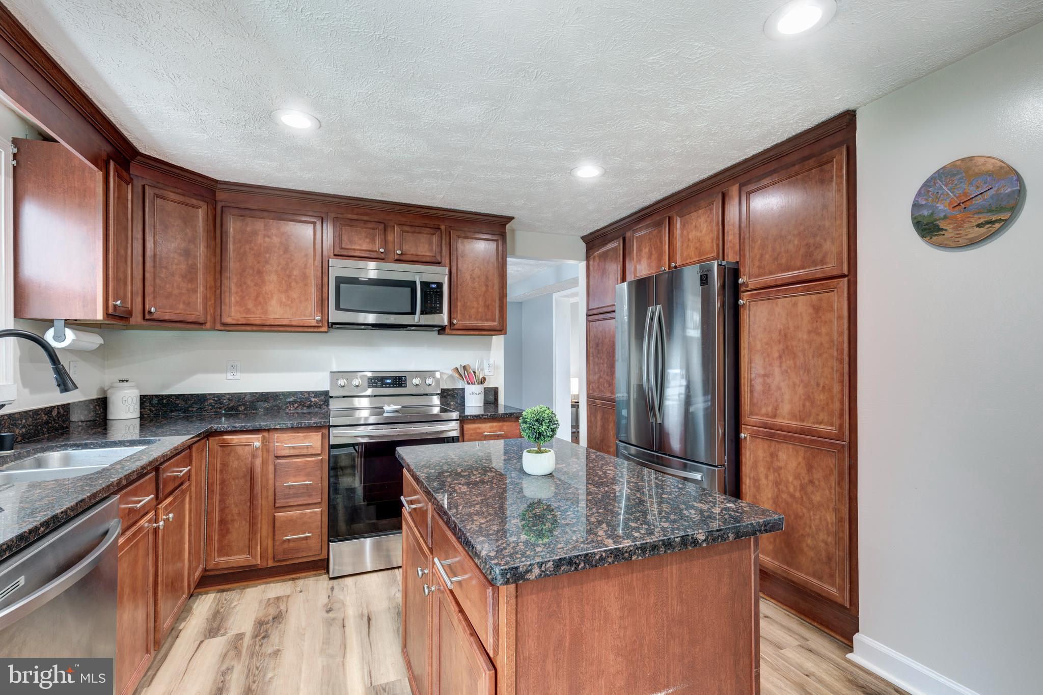 WASHINGTON CENTER - Residential