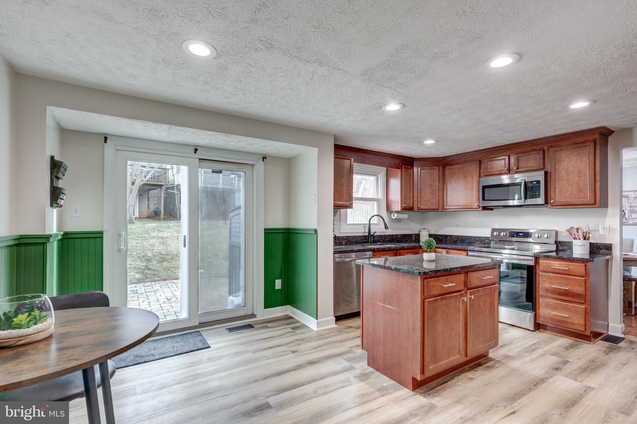 WASHINGTON CENTER - Residential