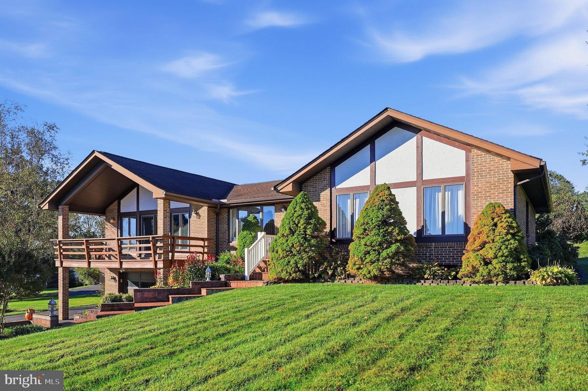 5506 HAYLOFT COURT