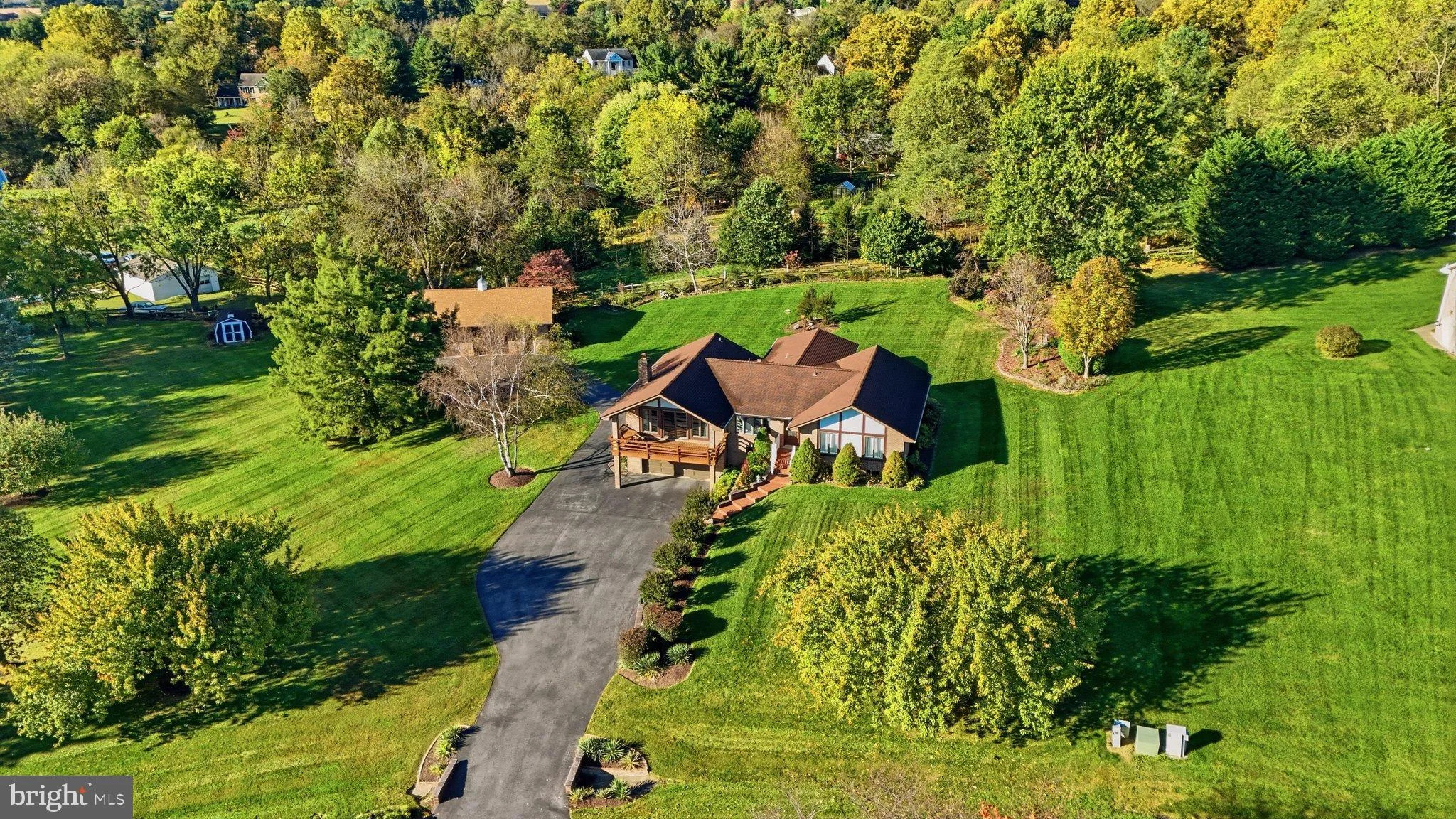 5506 Hayloft Court
