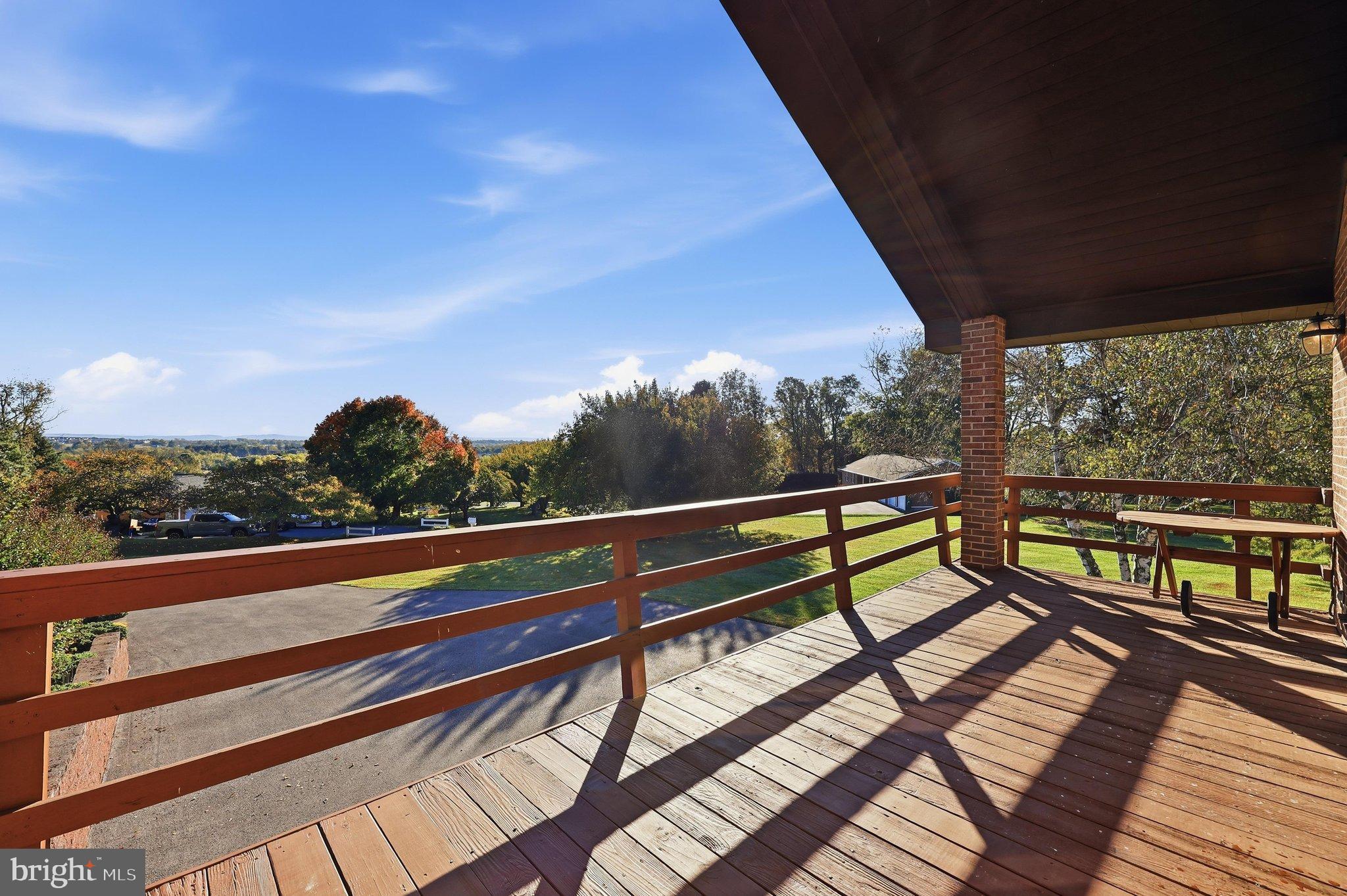 5506 HAYLOFT COURT