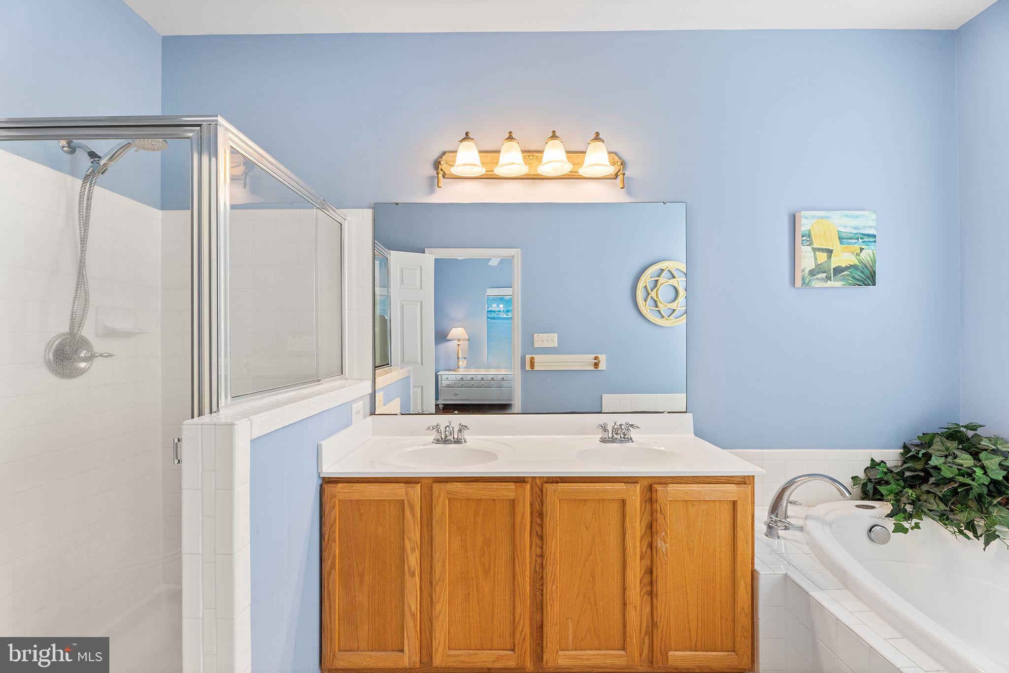 SUNSET ISLAND - Residential