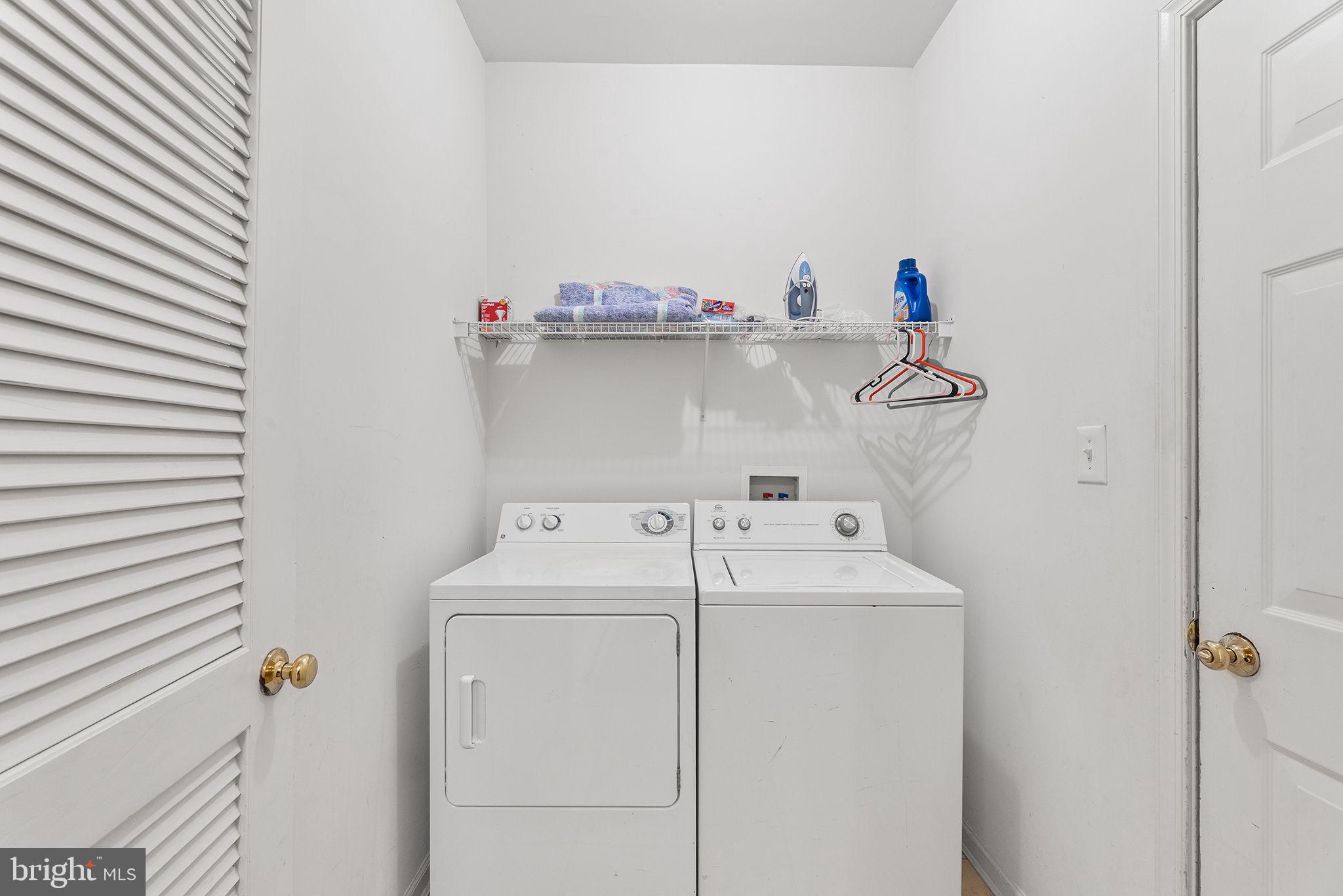 SUNSET ISLAND - Residential