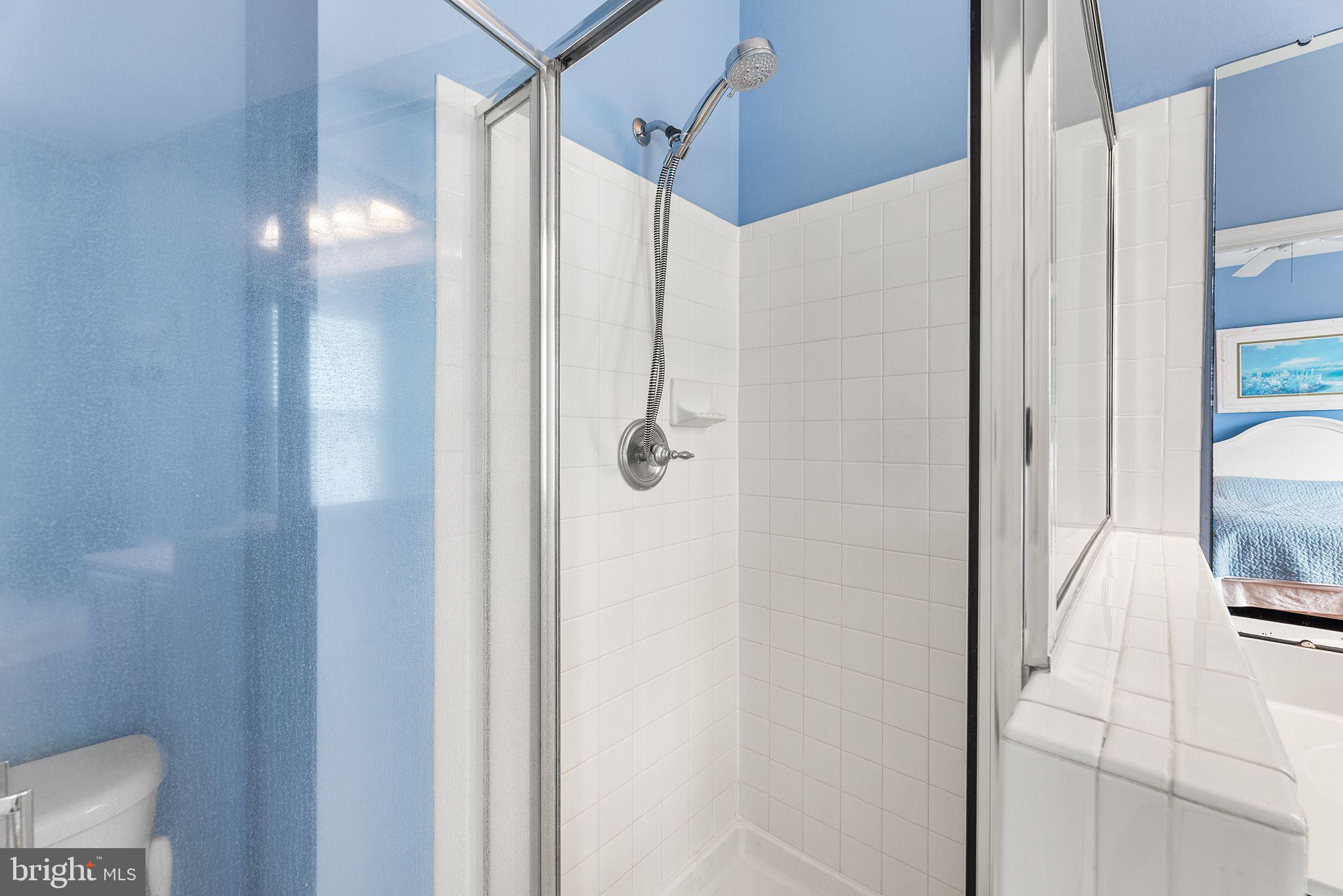 SUNSET ISLAND - Residential