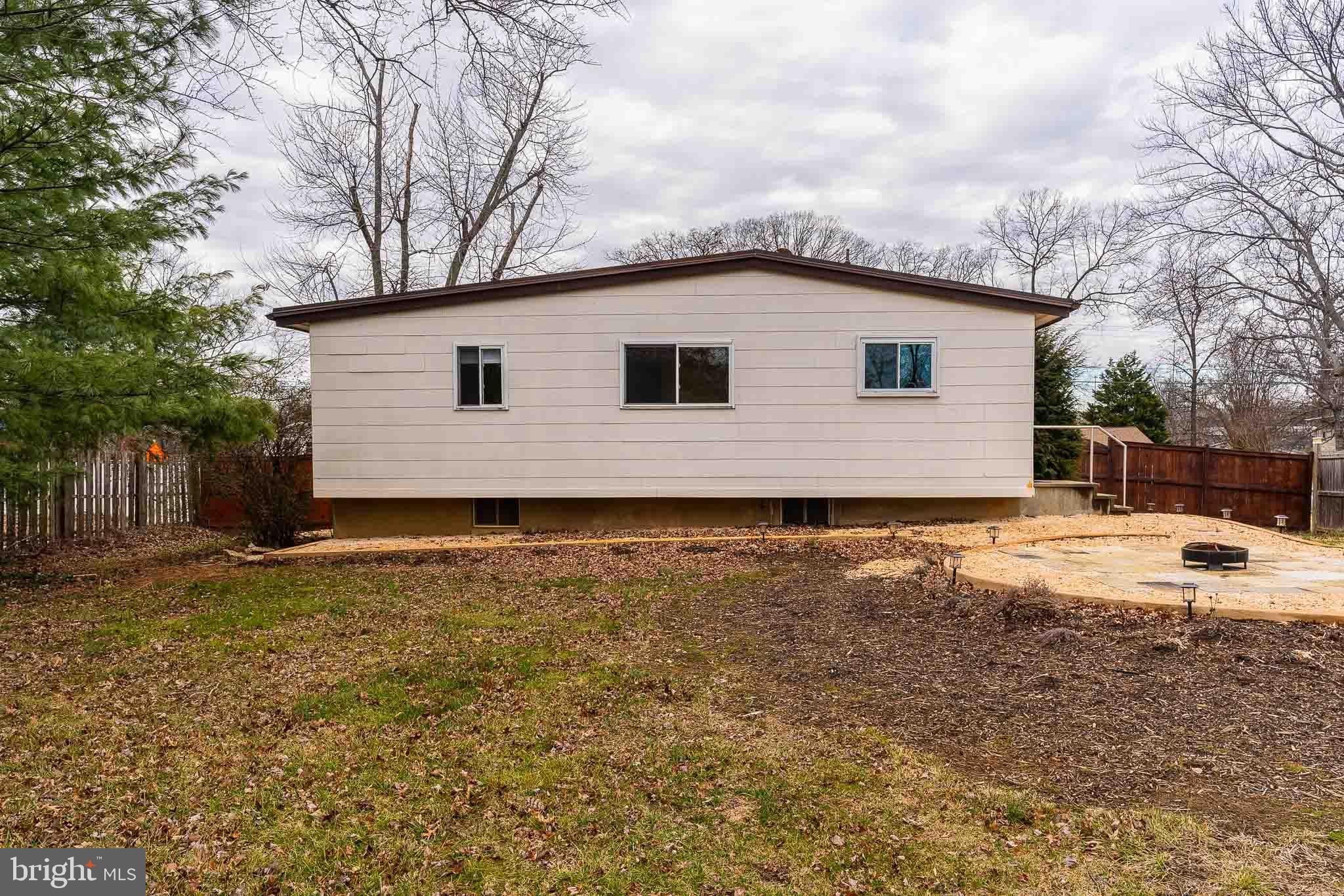 SPRINGFIELD ESTATES - Residential Lease