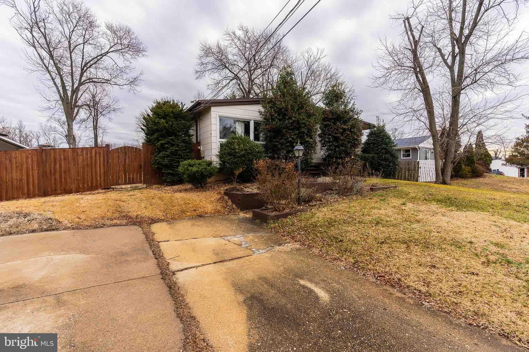 SPRINGFIELD ESTATES - Residential Lease