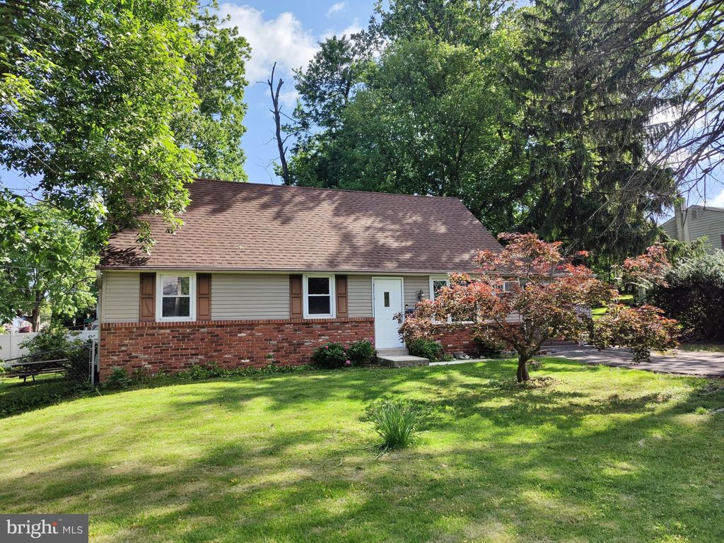 Photo of 402 Larchwood Avenue, FEASTERVILLE TREVOSE, PA 19053 (MLS # PABU2107992)