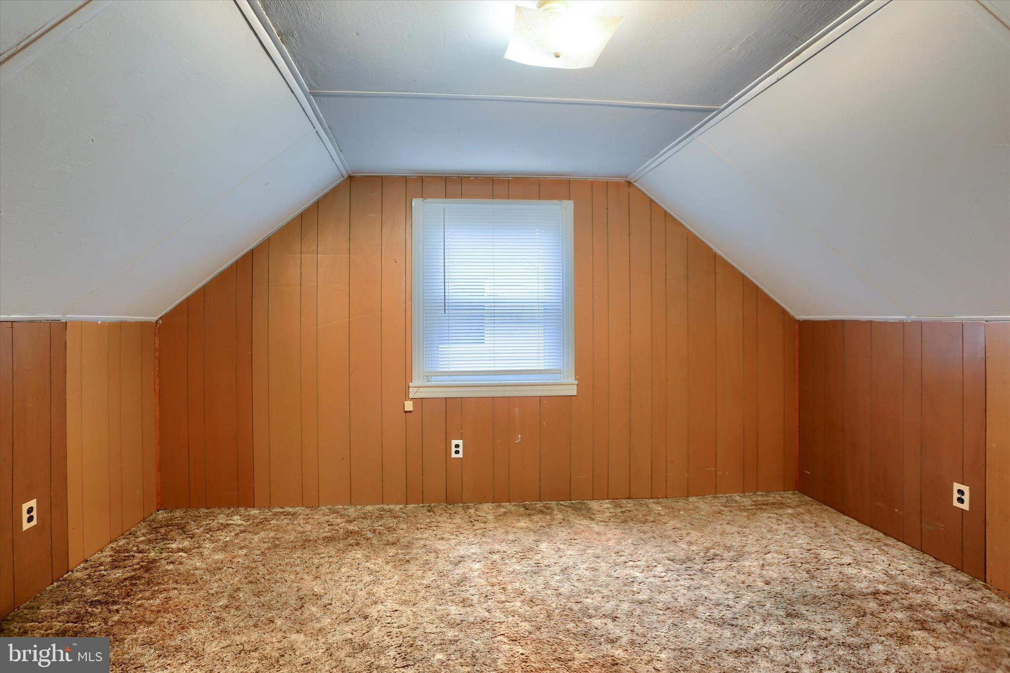 OAK HILLS - Residential