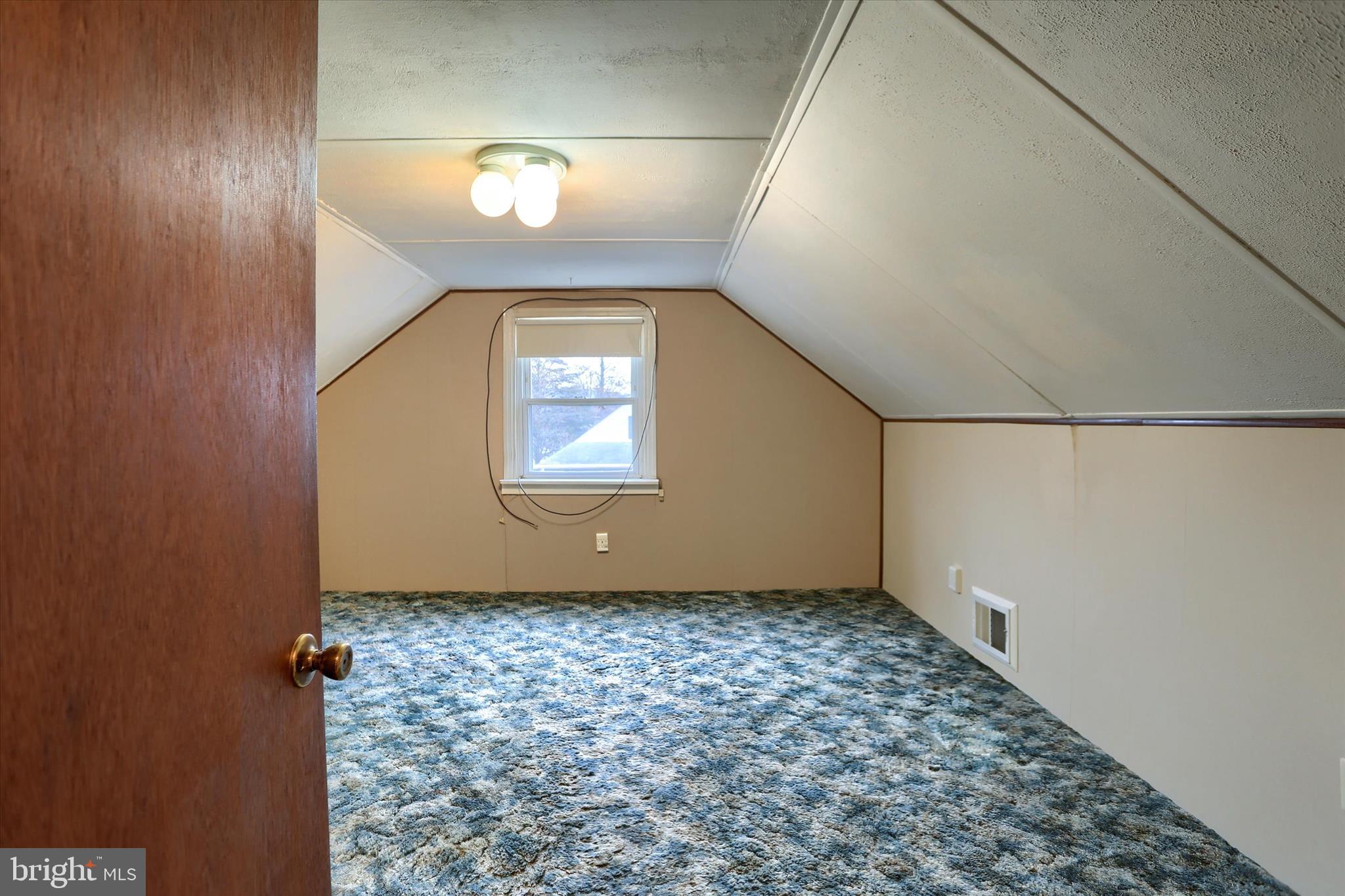 OAK HILLS - Residential