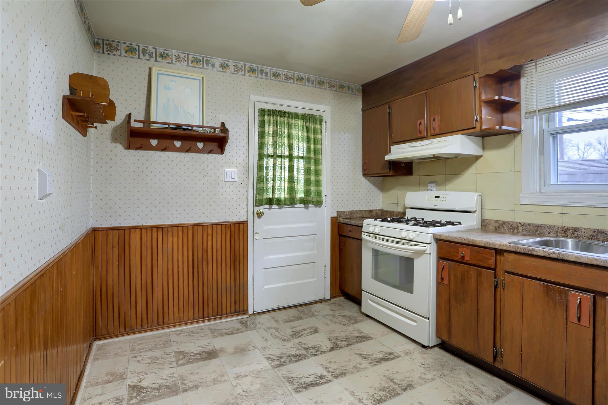 OAK HILLS - Residential