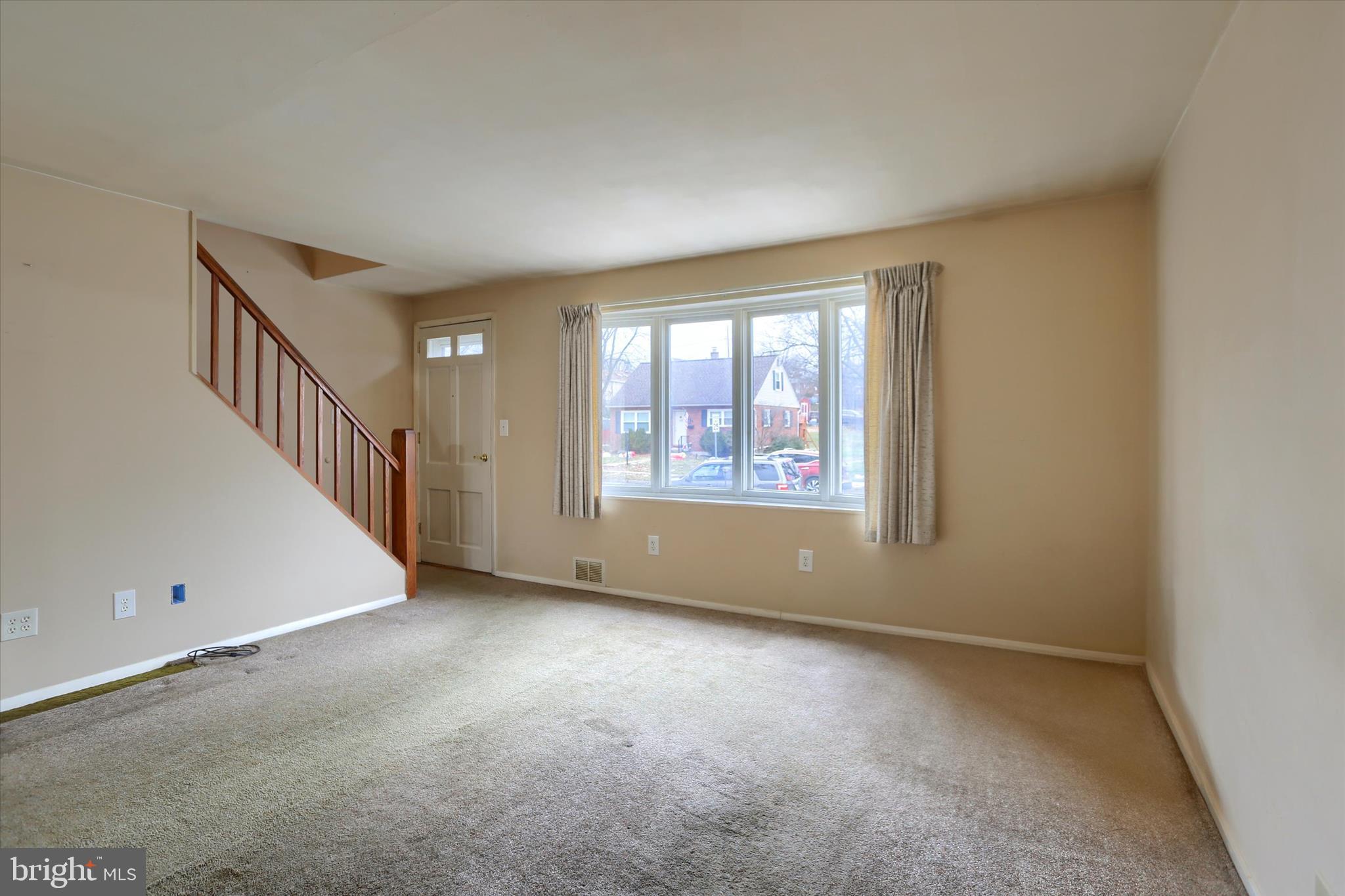 OAK HILLS - Residential